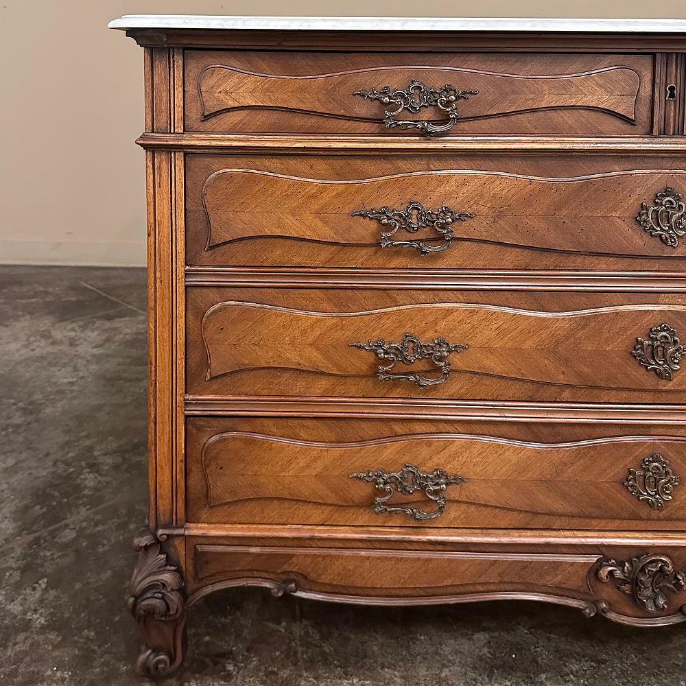 Antique French Louis XV Walnut Commode with Carrara Marble For Sale 6