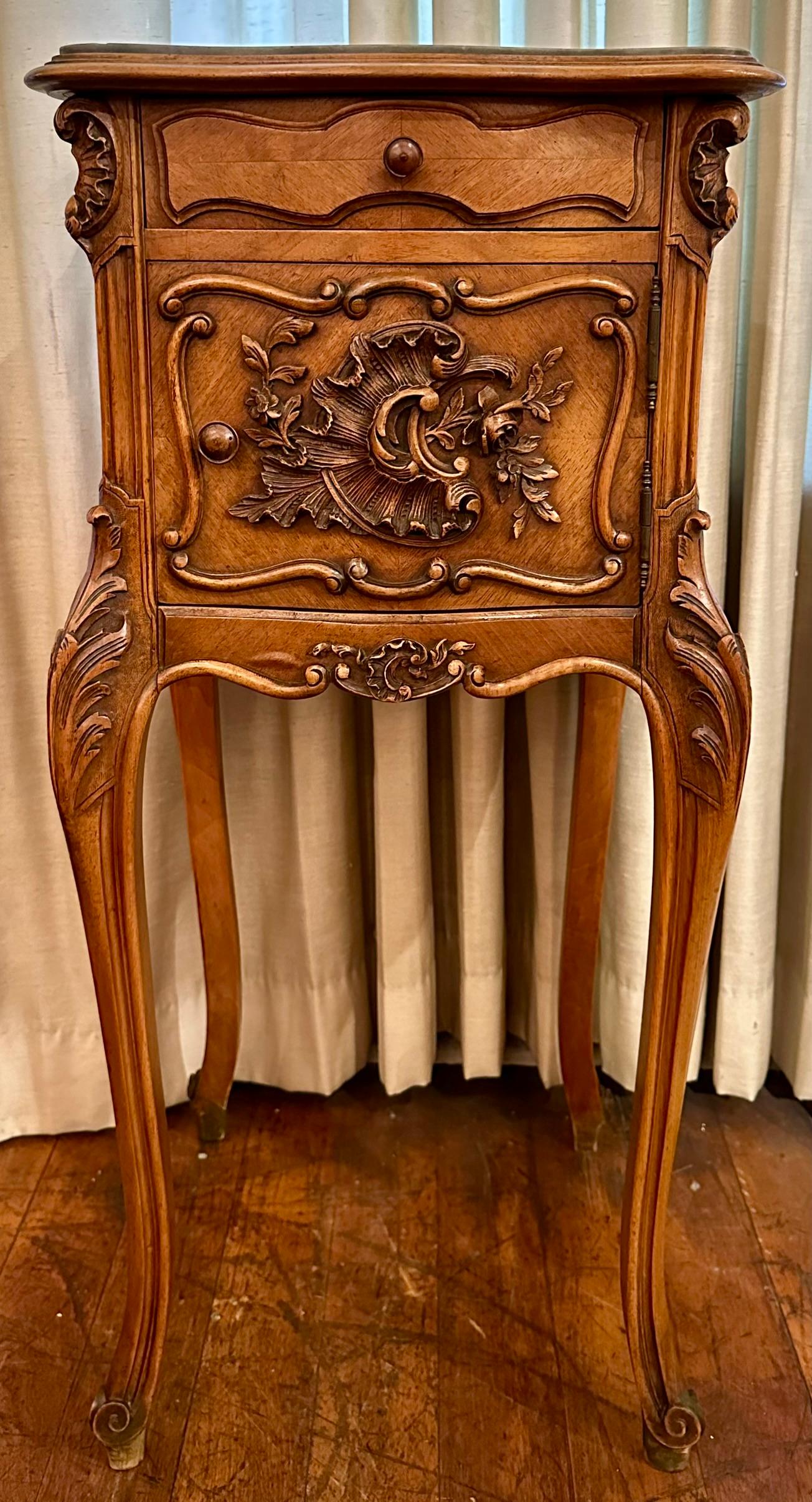 Antique French Louis XV Walnut Night Table with Marble Top, Circa 1890's. In Good Condition For Sale In New Orleans, LA