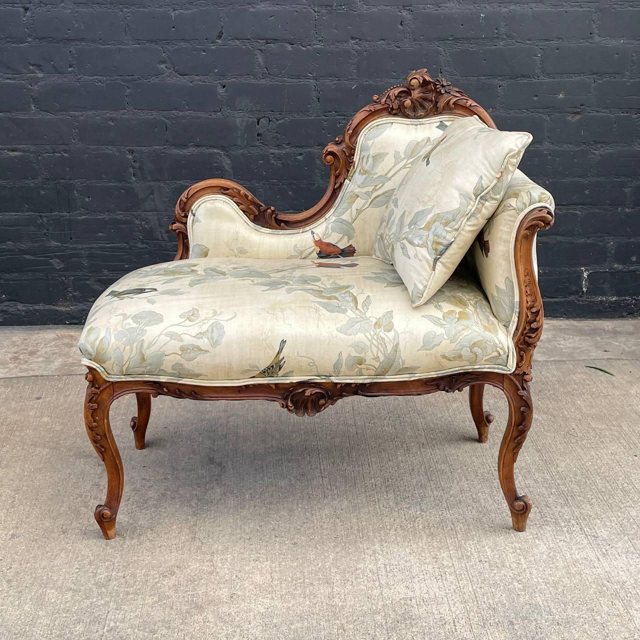 Mid-20th Century Antique French Louis XV Walnut Petite Chaise Lounge