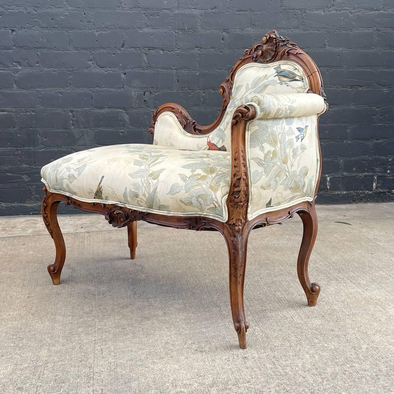 Antique French Louis XV Walnut Petite Chaise Lounge 1