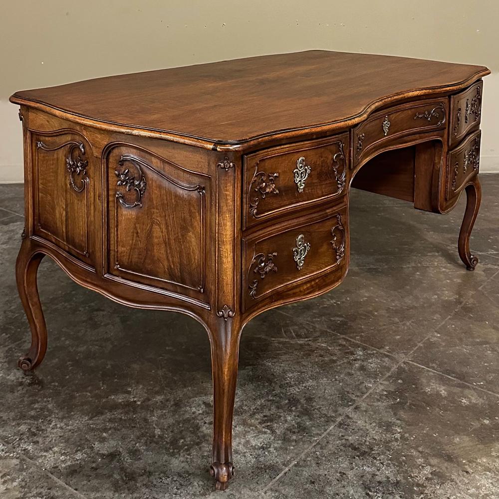 Antique French Louis XV Walnut Serpentine Desk For Sale 6