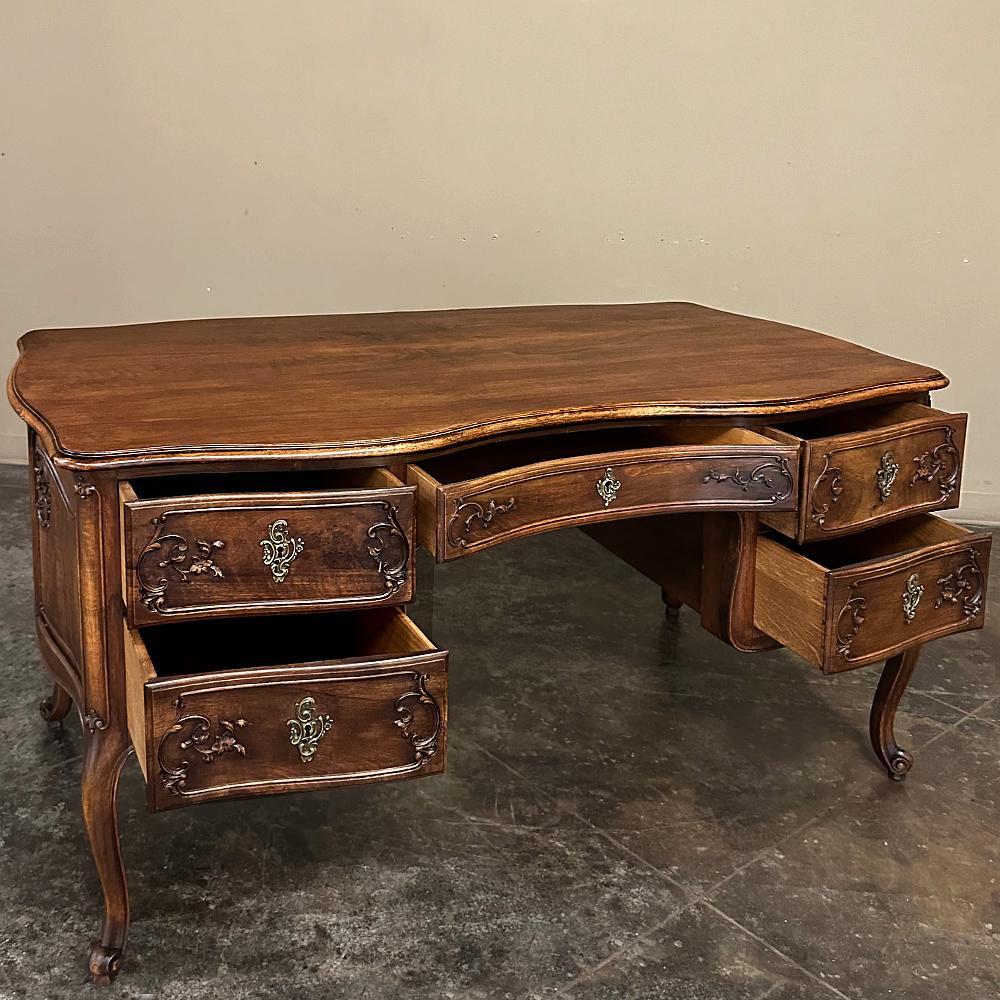 Antique French Louis XV Walnut Serpentine Desk For Sale 1