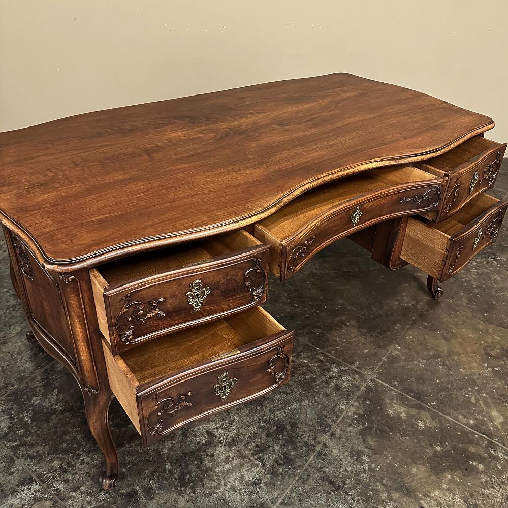 Antique French Louis XV Walnut Serpentine Desk For Sale 2