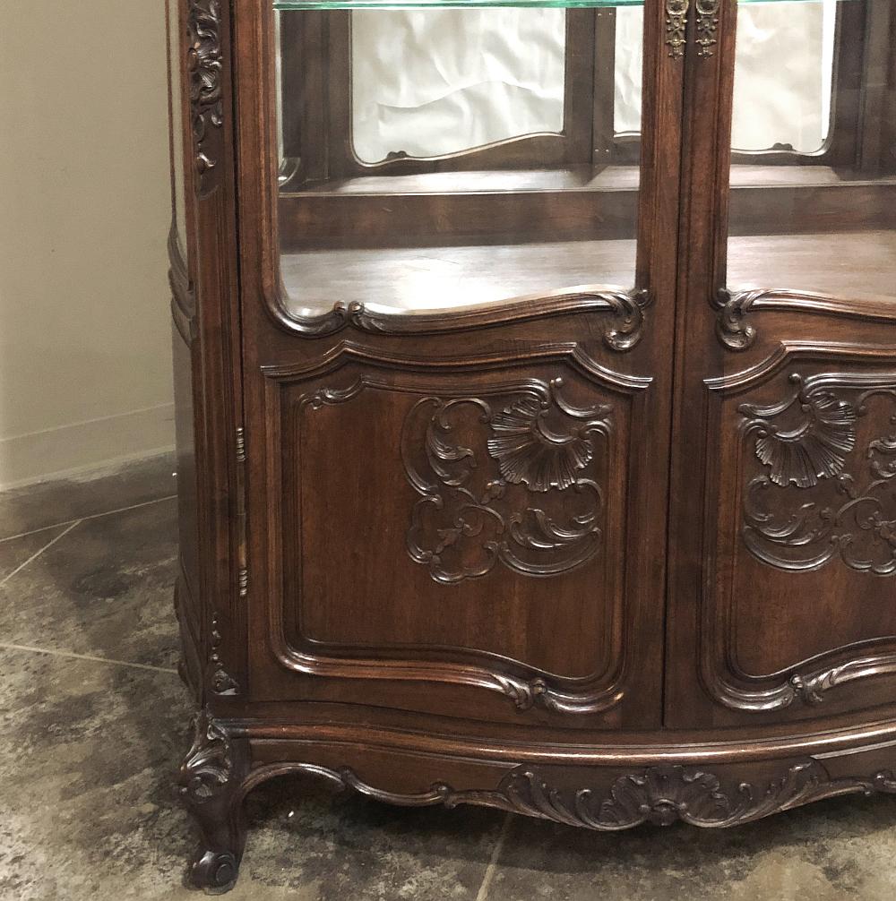 Antique French Louis XV Walnut Vitrine, Argentier For Sale 3