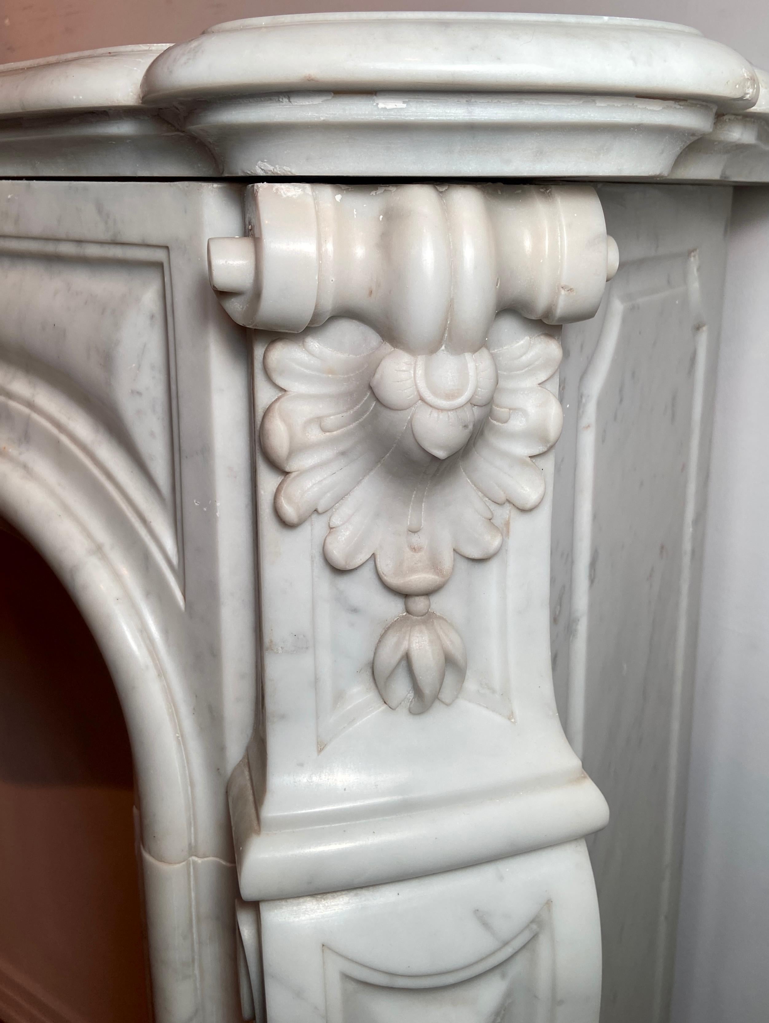 Antique French Louis XV White and Grey Marble Mantel, Circa 1860-1880 For Sale 6