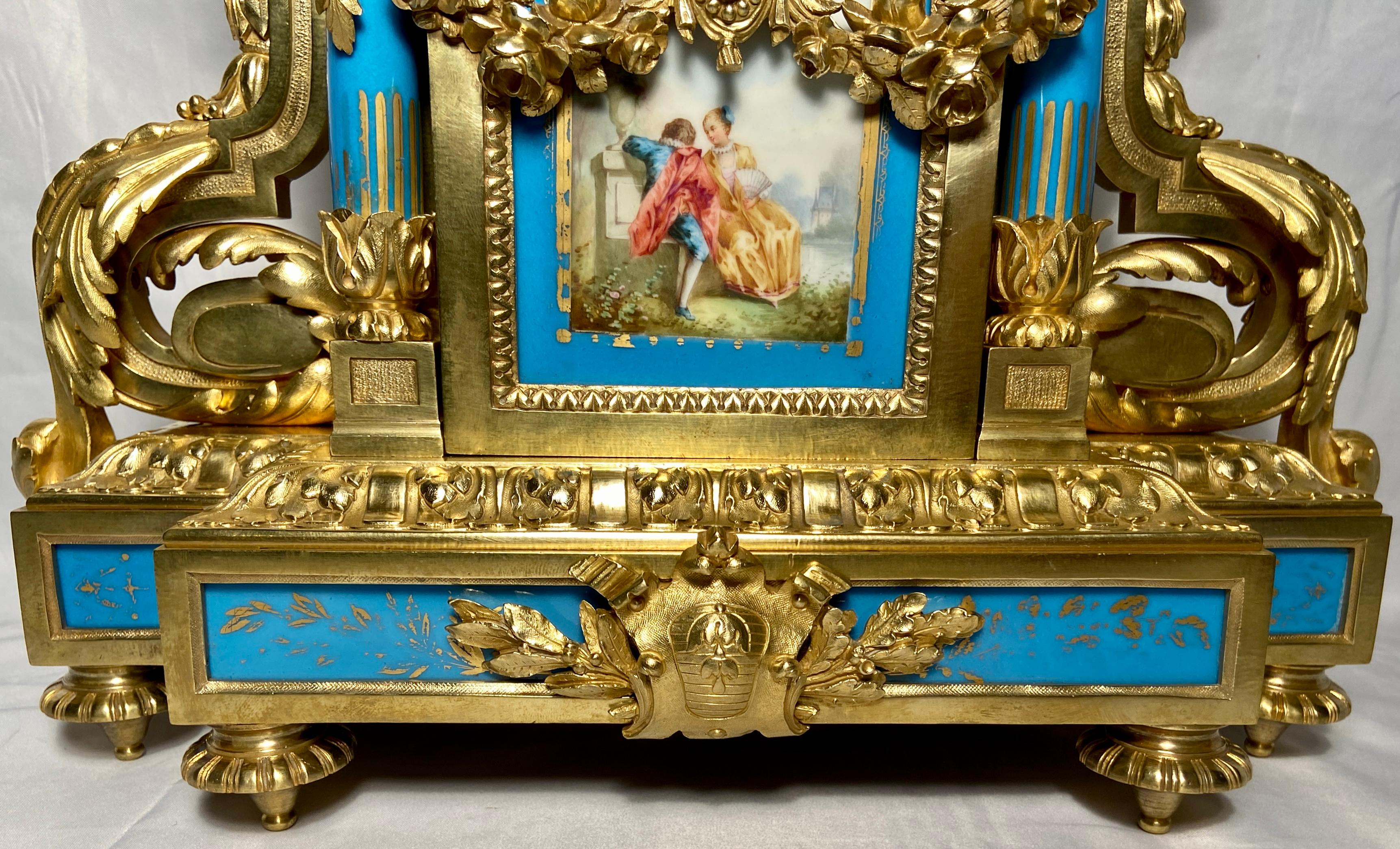 Antiquité française Louis XVI Bleu Sèvres Porcelaine et Ormolu, Circa 1875-85 en vente 4