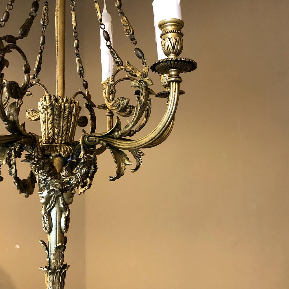 Bronzo Antico lampadario francese Luigi XVI in bronzo in vendita