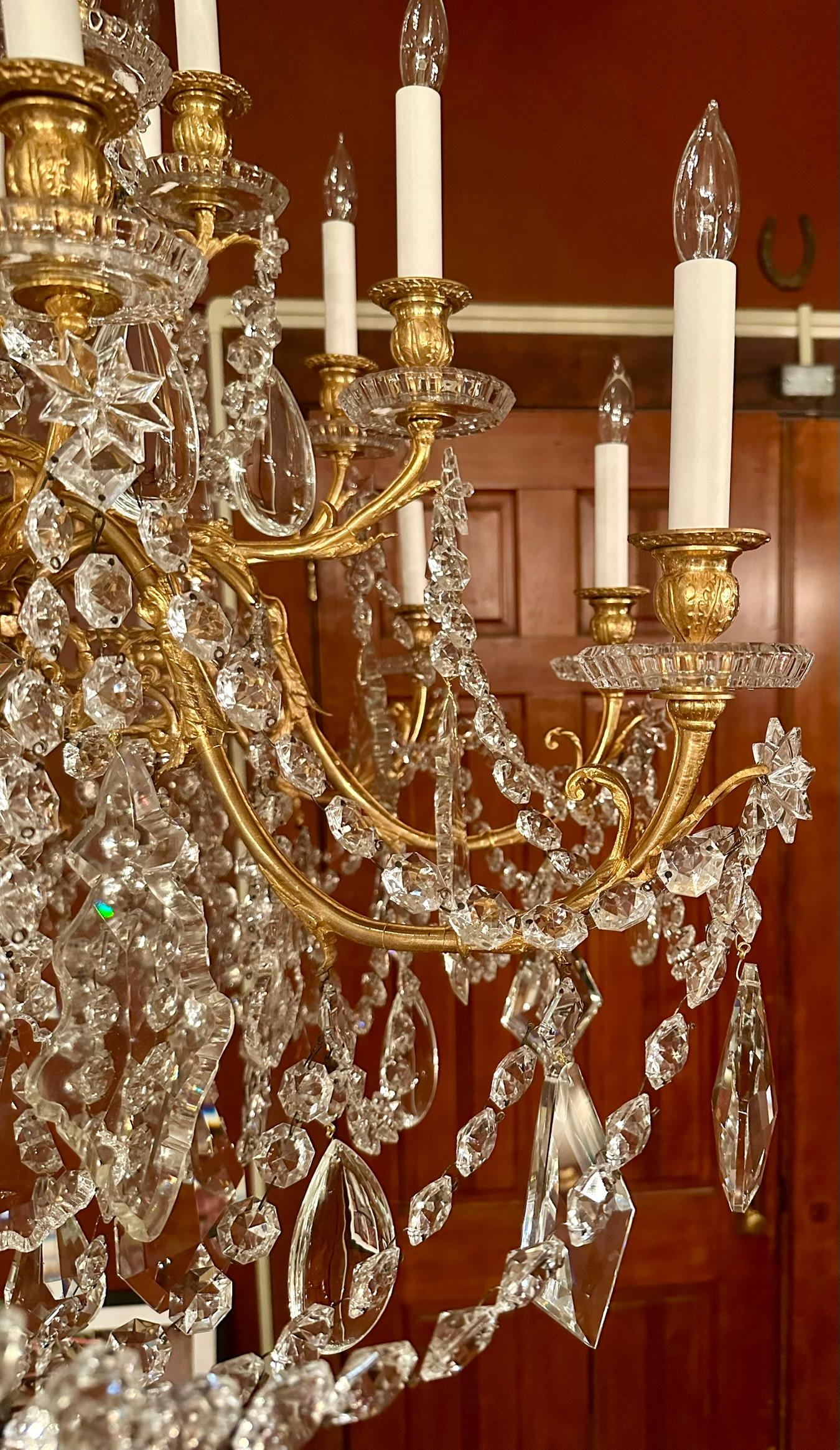 Antique French Louis XVI Bronze D'Oré & Cut Crystal Chandelier, Circa 1890's. In Good Condition For Sale In New Orleans, LA