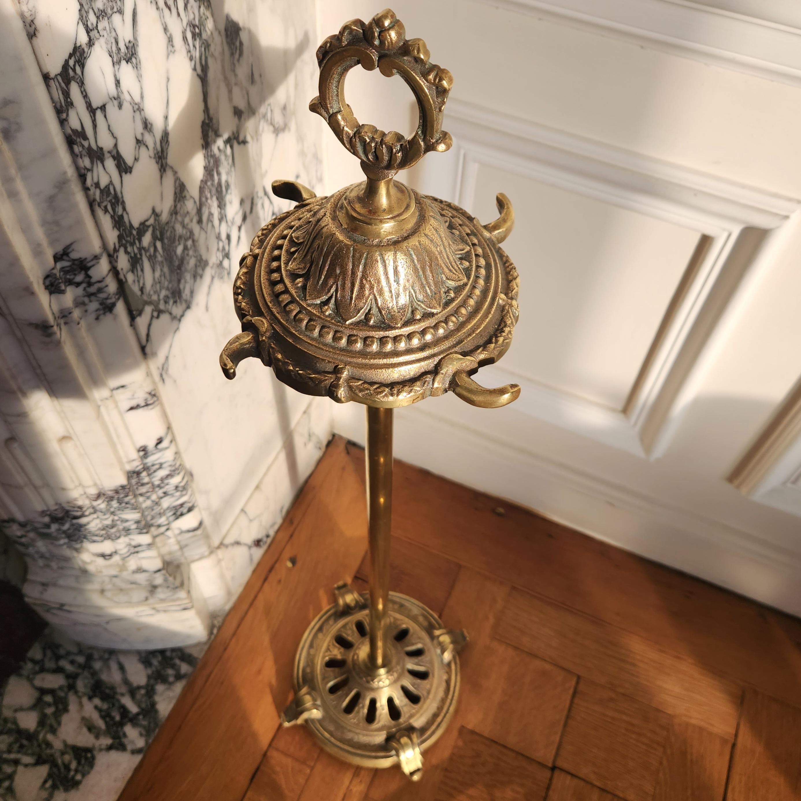 Antique French, set da camino in bronzo Luigi XVI (outils de cheminée) In condizioni buone in vendita a Senonches, Centre-Val de Loire