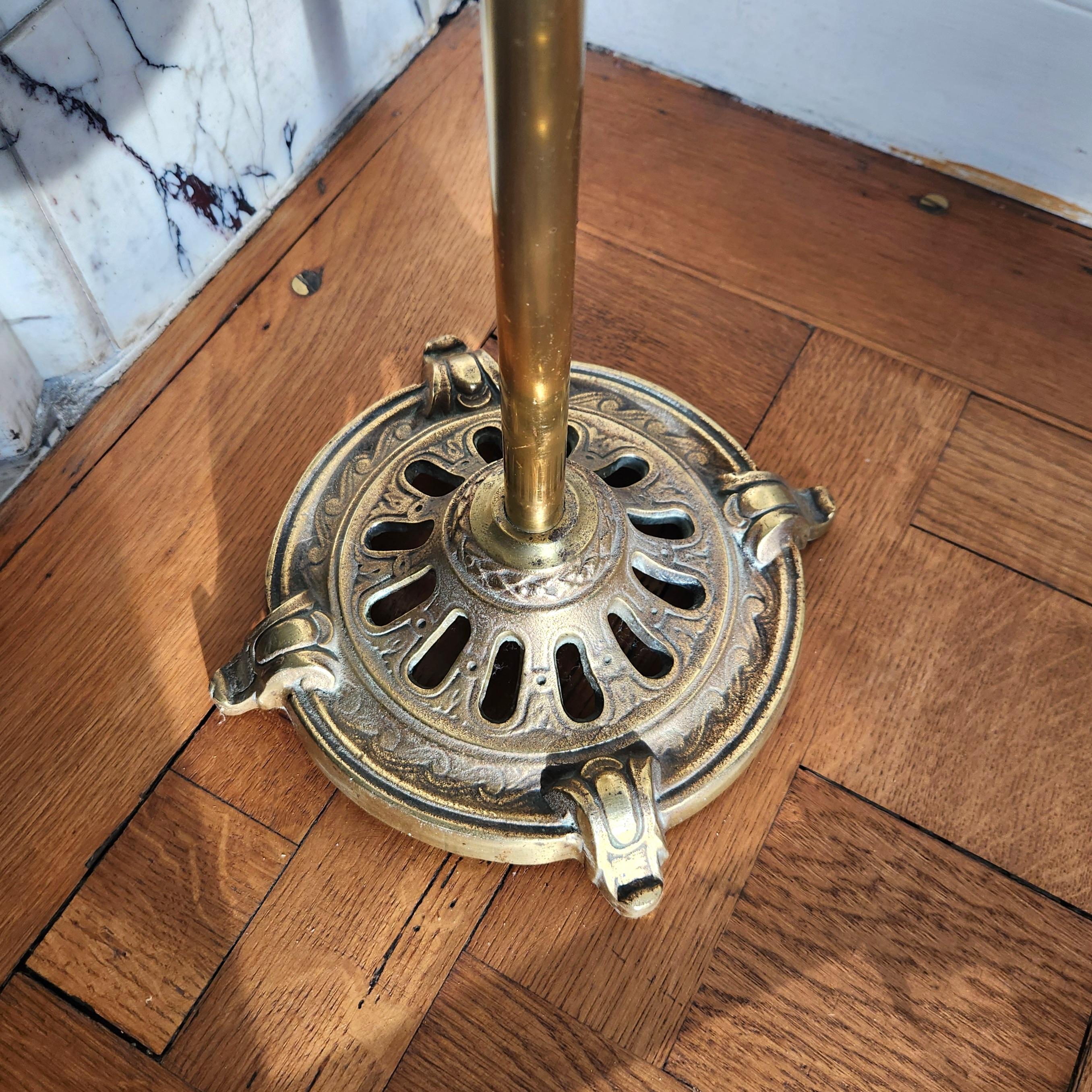 XIX secolo Antique French, set da camino in bronzo Luigi XVI (outils de cheminée) in vendita