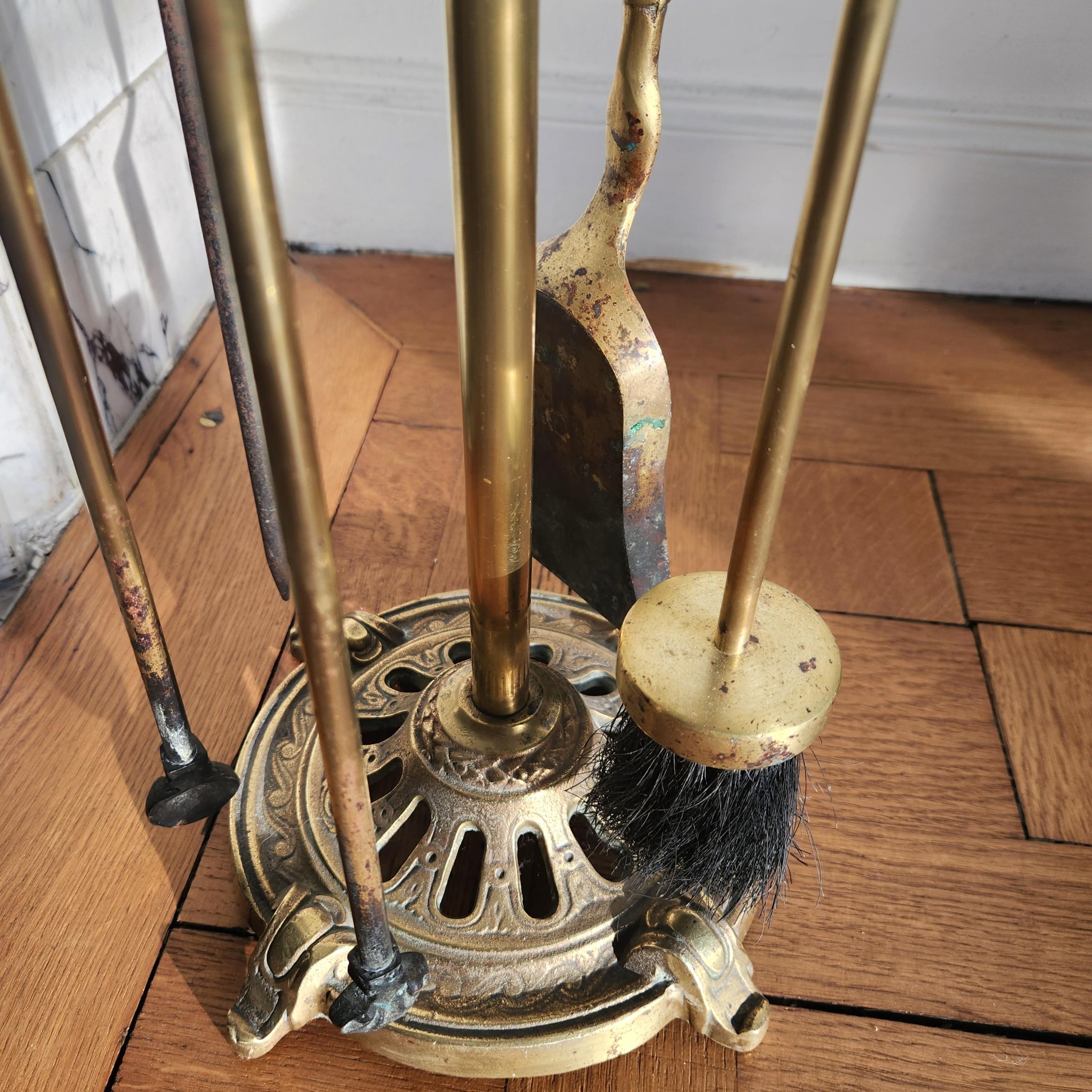 Antique French, set da camino in bronzo Luigi XVI (outils de cheminée) in vendita 2
