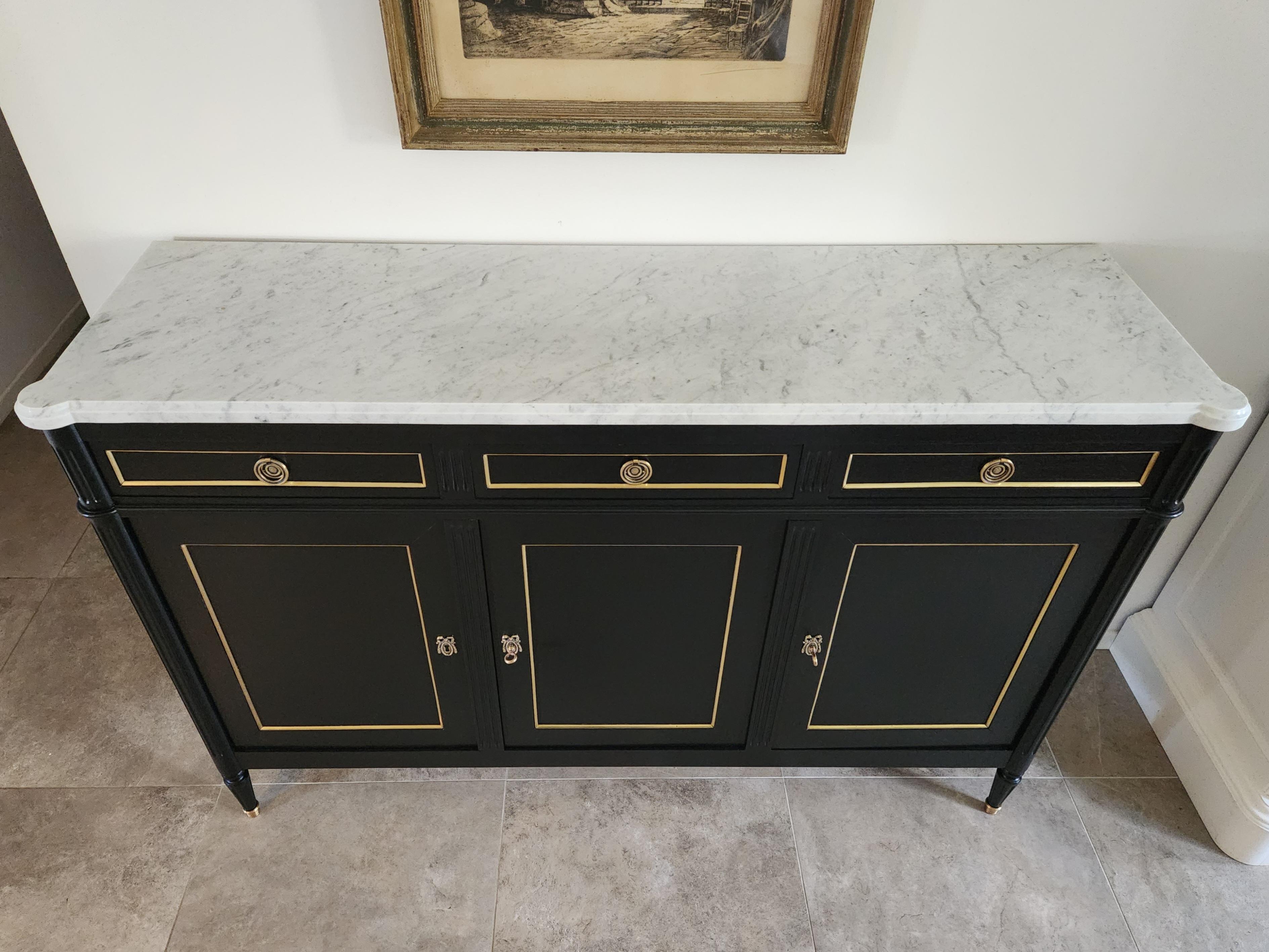 Antique French Louis XVI Buffet, bronzo e marmo di Carrara in vendita 4
