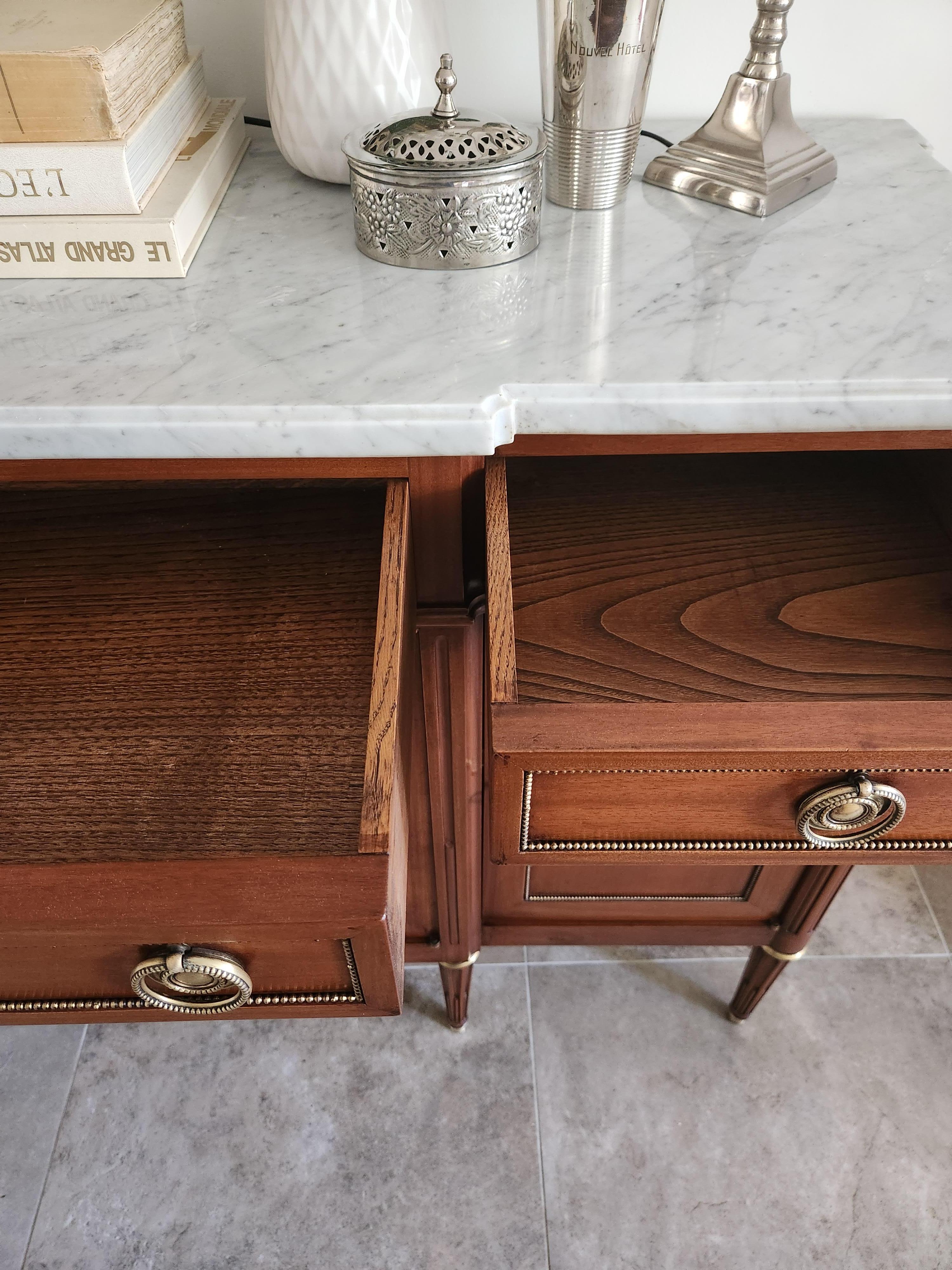 Antique French Louis XVI Buffet, Bronze & Carrara Marmor (19. Jahrhundert) im Angebot
