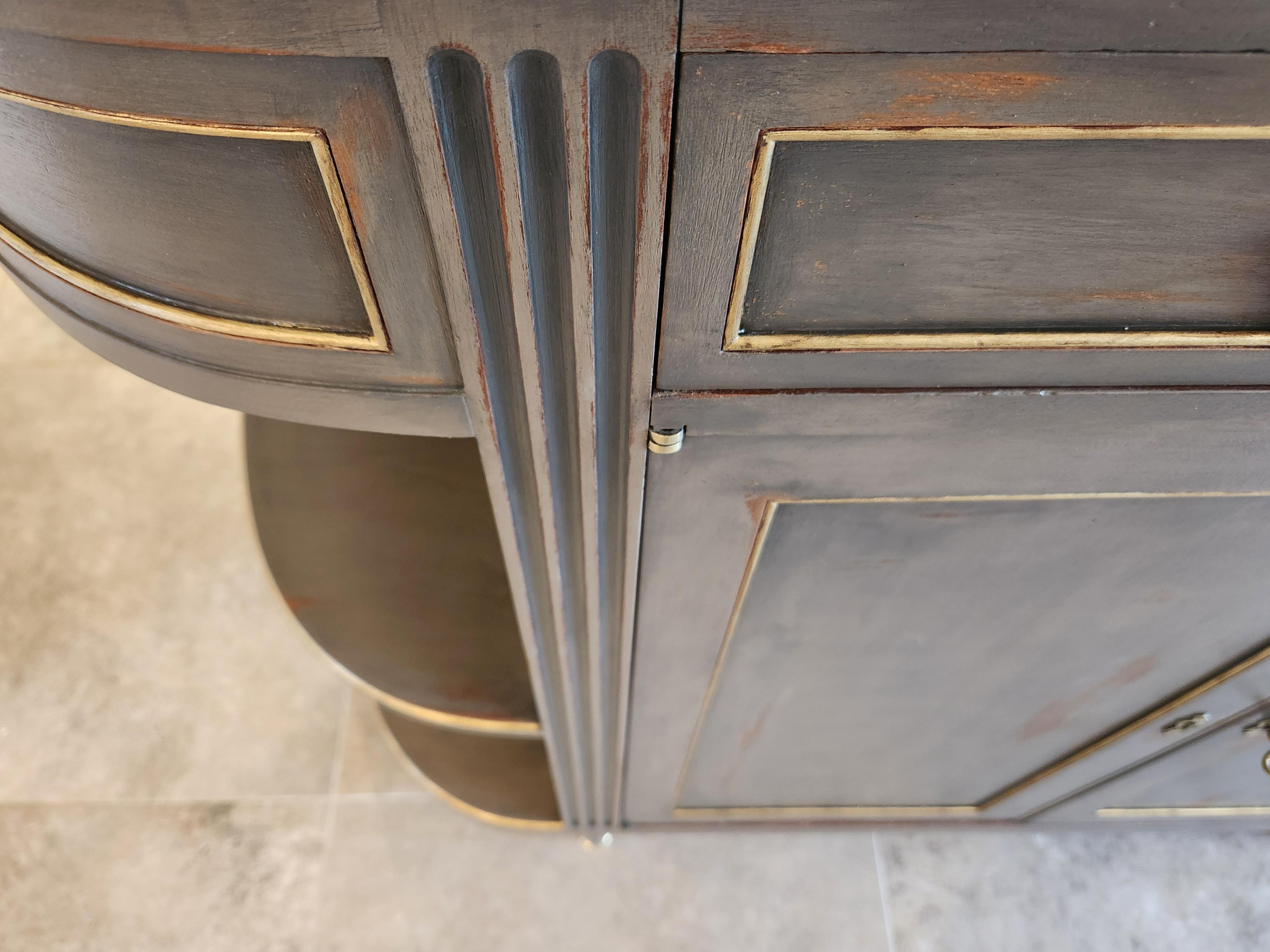 Antique French Louis XVI Buffet, marmo di Carrara, dettagli in bronzo in vendita 5
