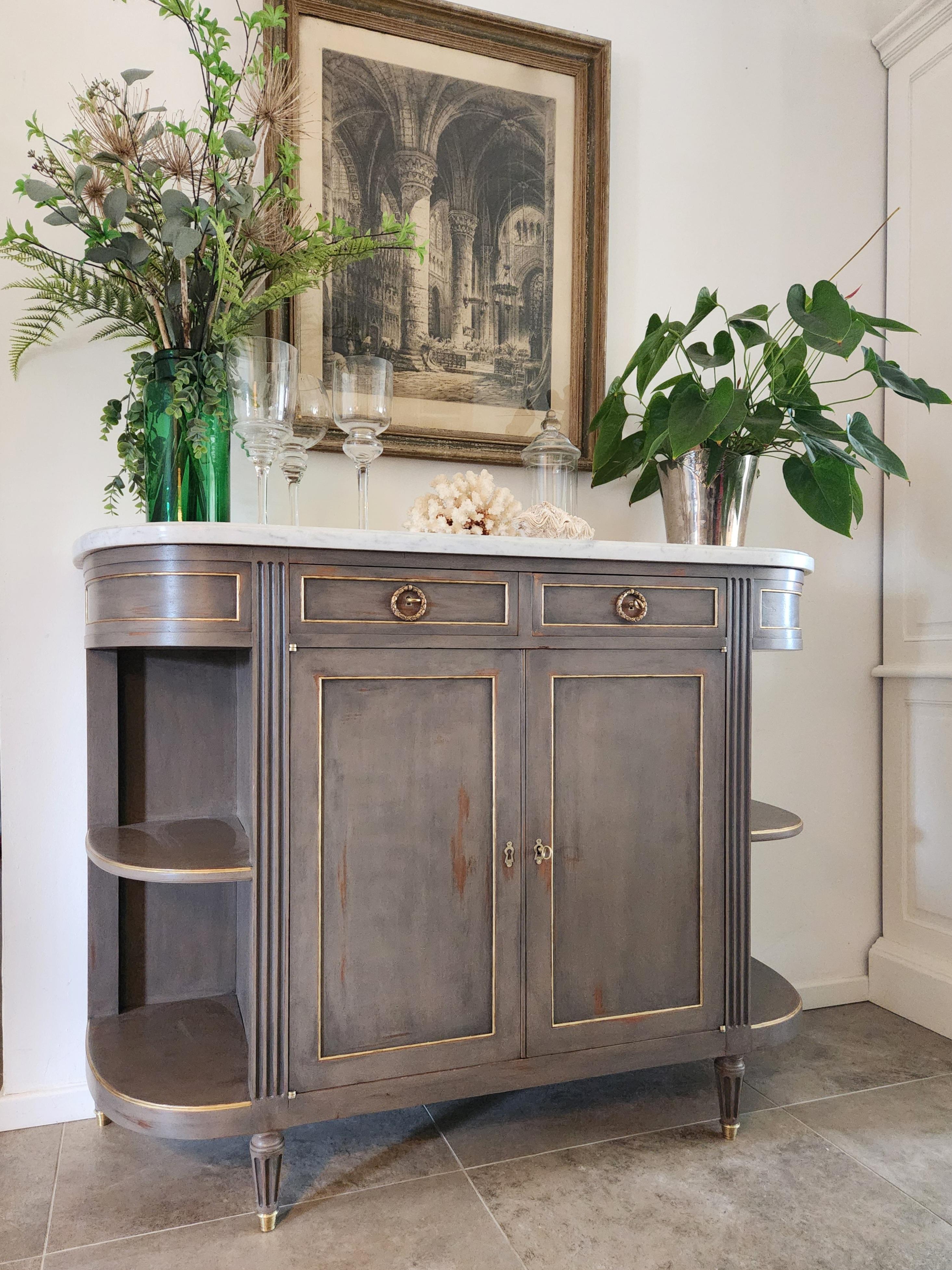 XIX secolo Antique French Louis XVI Buffet, marmo di Carrara, dettagli in bronzo in vendita