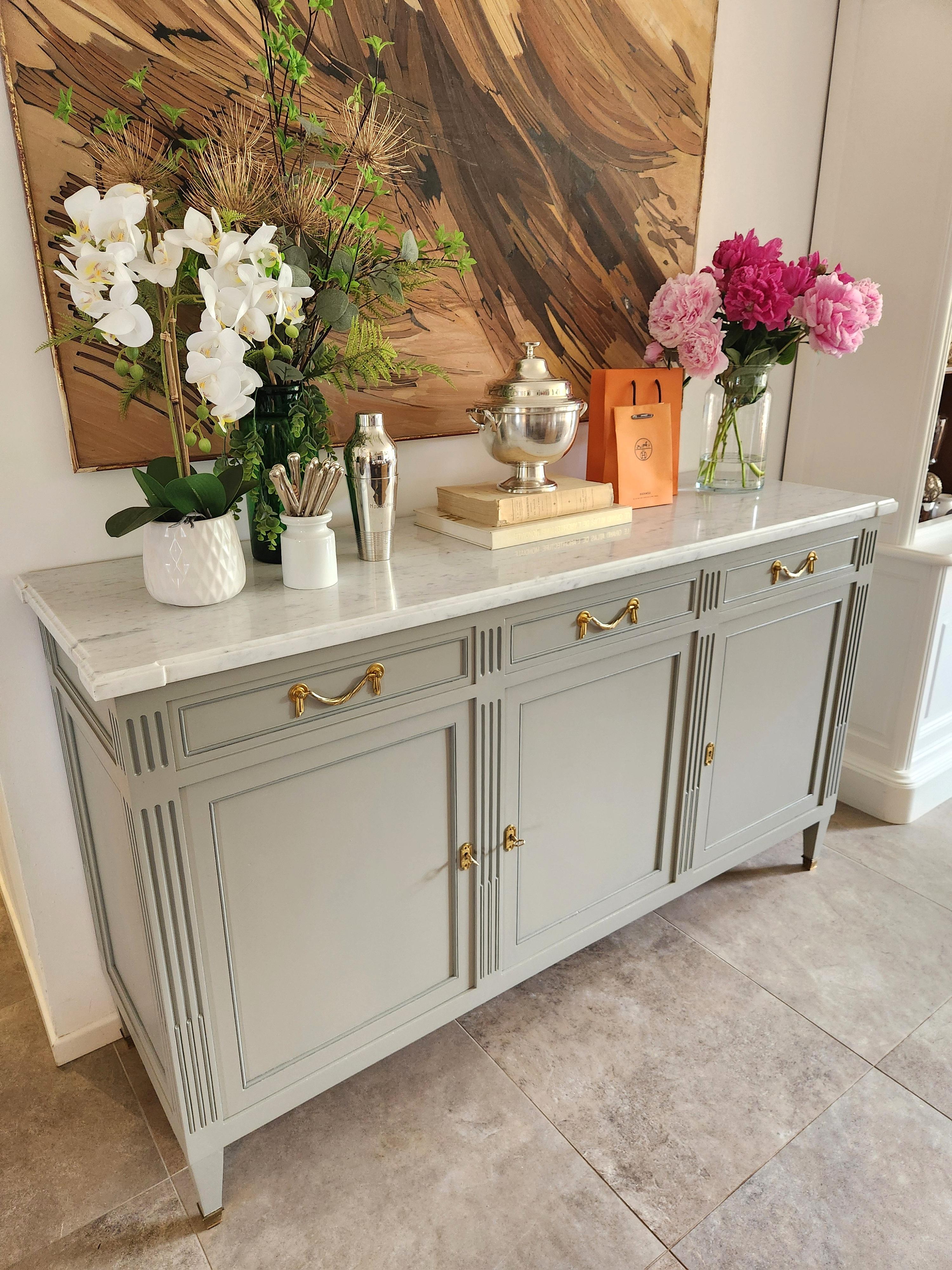 Antique French Louis XVI Buffet, Carrara Marble en vente 6
