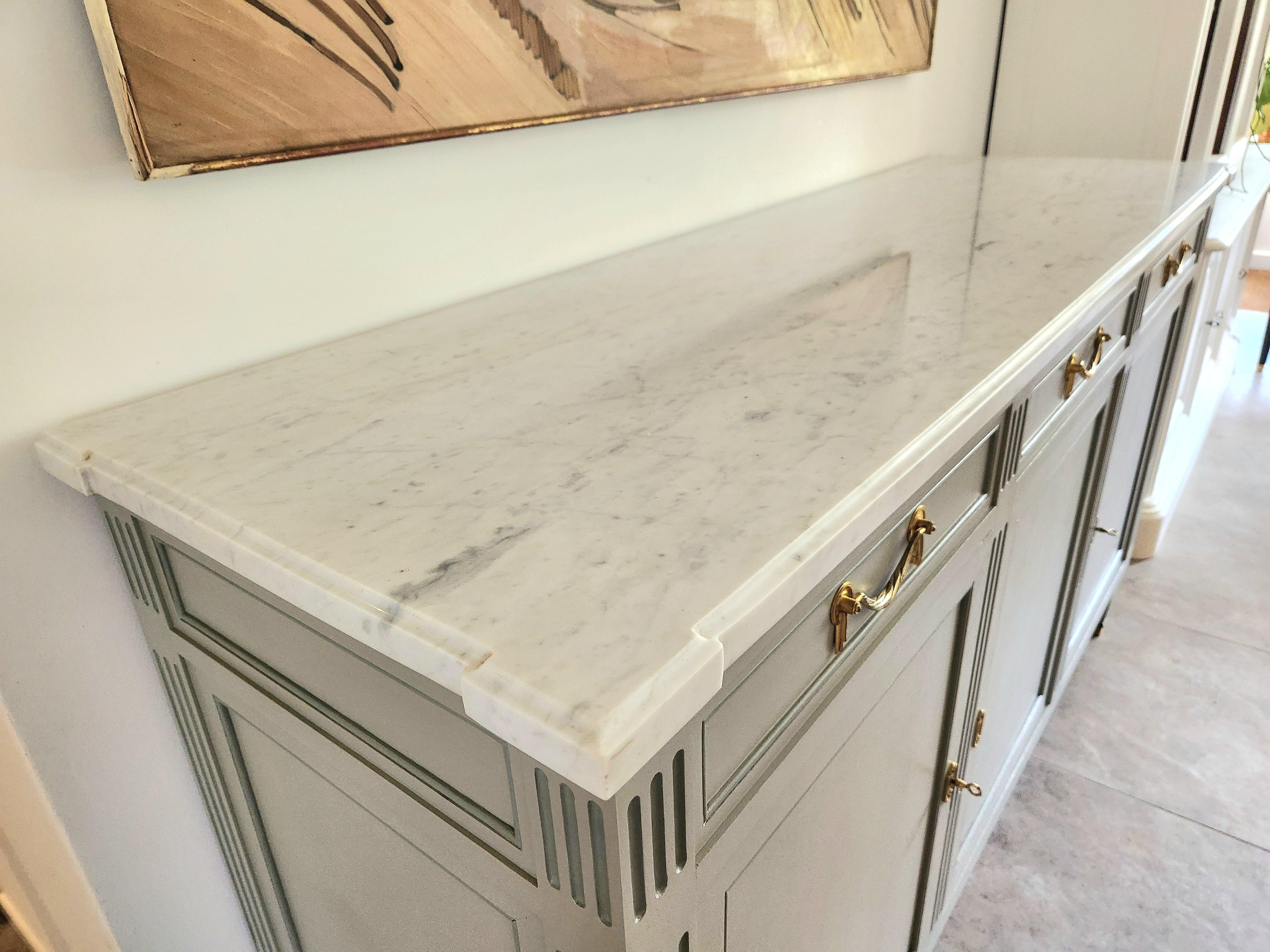 Antique French Louis XVI Buffet, Carrara Marble en vente 8