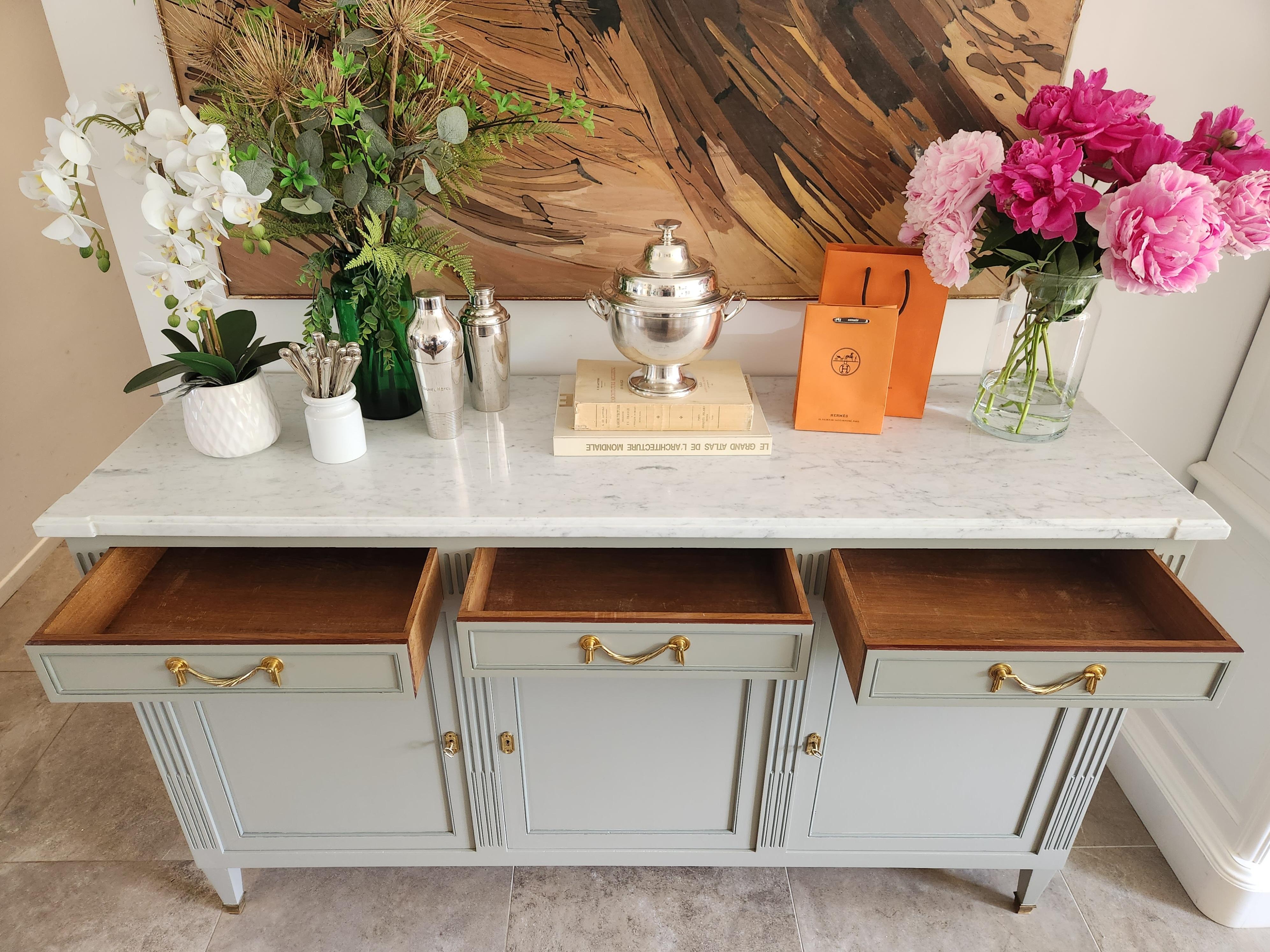 Antique French Louis XVI Buffet, Carrara Marble Bon état - En vente à Senonches, Centre-Val de Loire