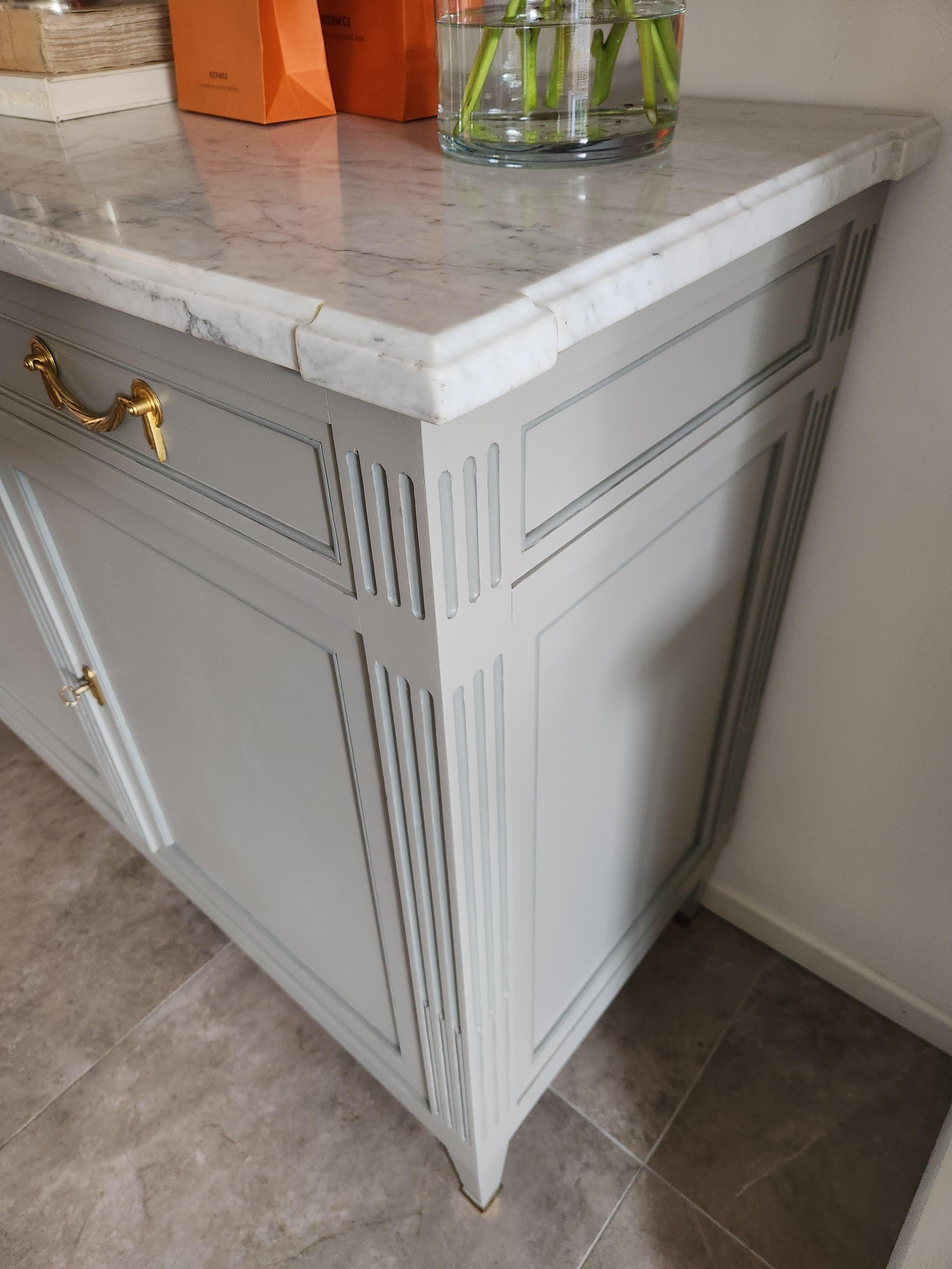 Antique French Louis XVI Buffet, Carrara Marble en vente 2