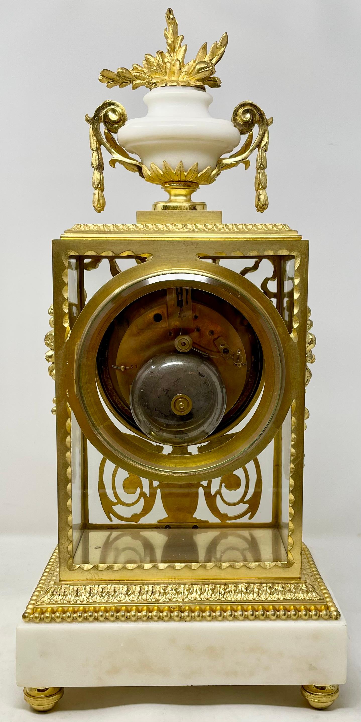 Antiguo Juego de Reloj D'Oré Francés Luis XVI de Mármol de Carrara y Bronce, Circa 1890. en venta 2