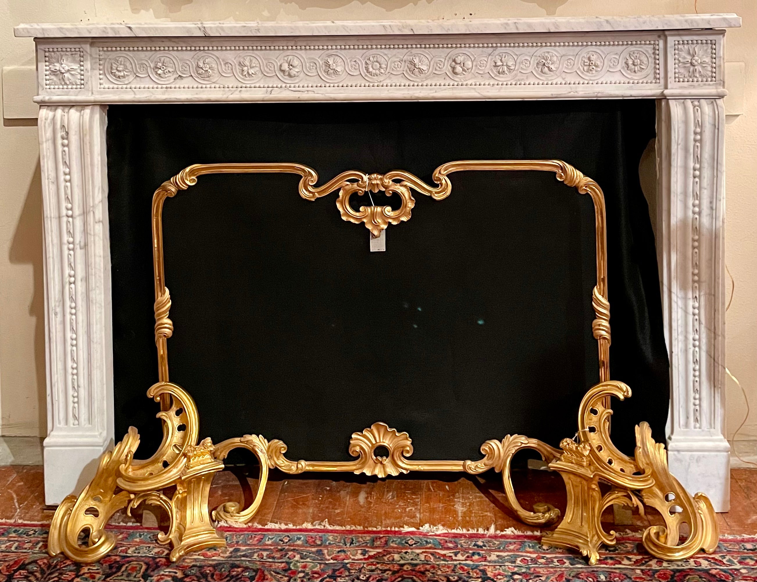 Cheminée ancienne en marbre de Carrare Louis XVI, Circa 1860-1880. 