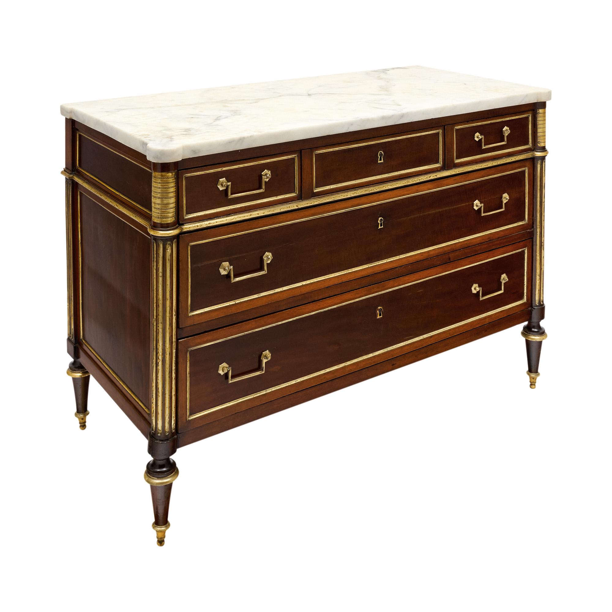 Luigi XVI Antique French Louis XVI Chest in vendita