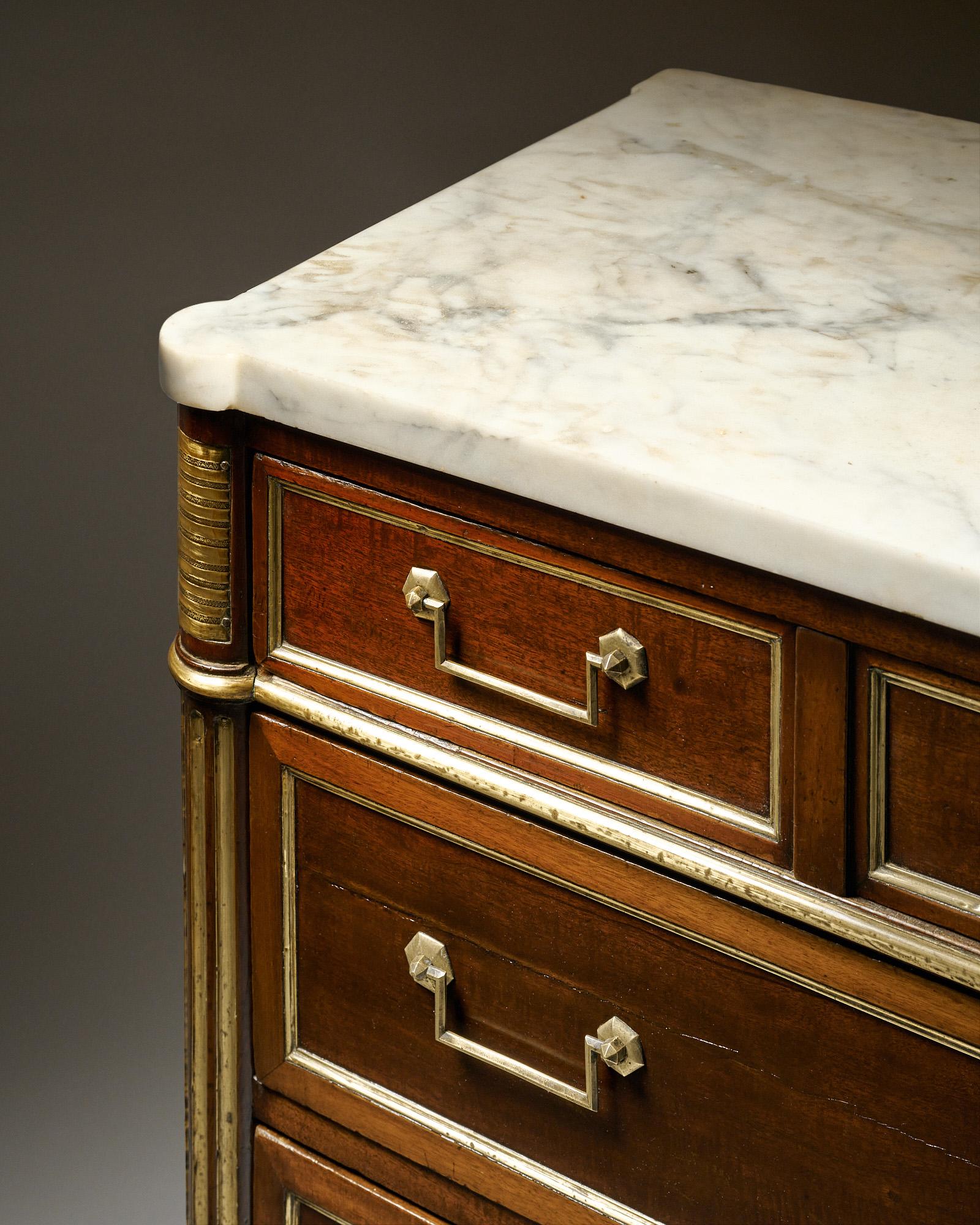 Antique French Louis XVI Chest in vendita 2