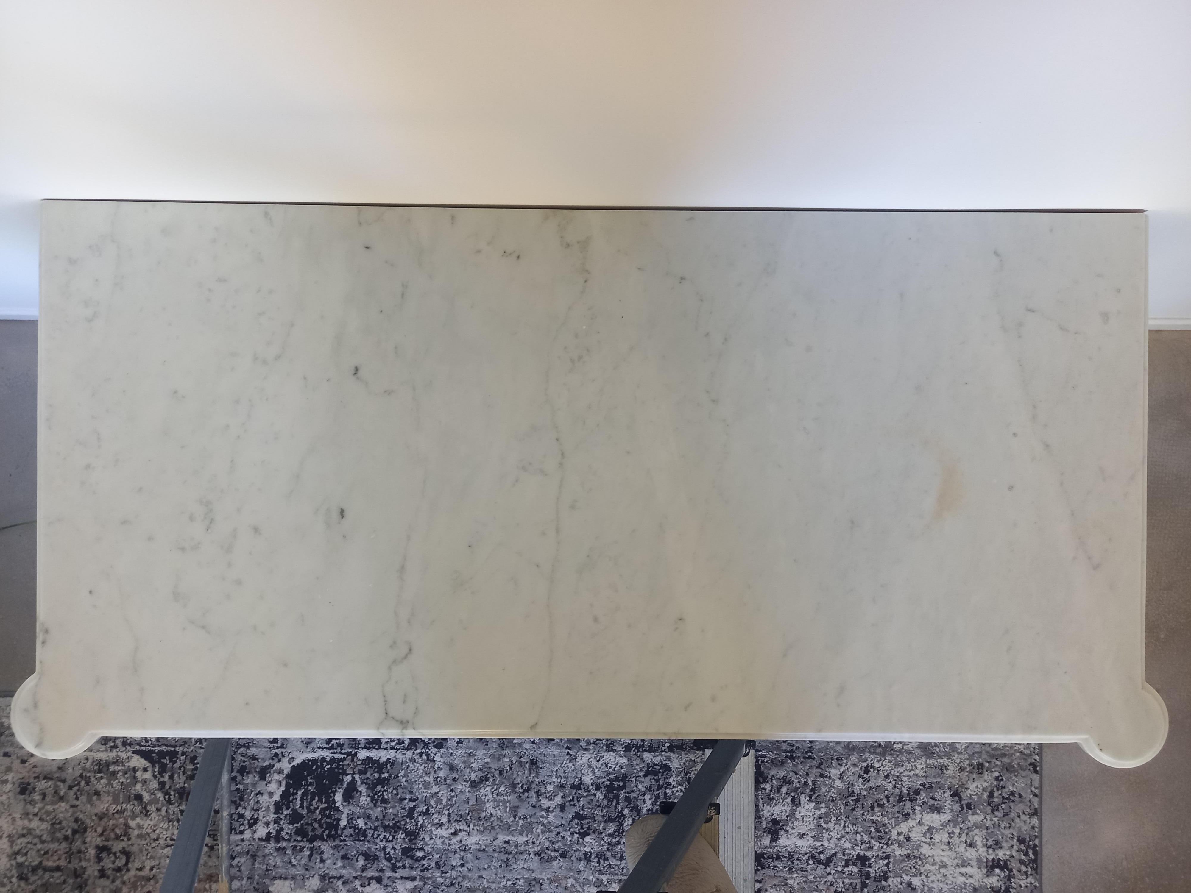 Antique French, cassettiera Luigi XVI, marmo di Carrara e bronzo in vendita 3