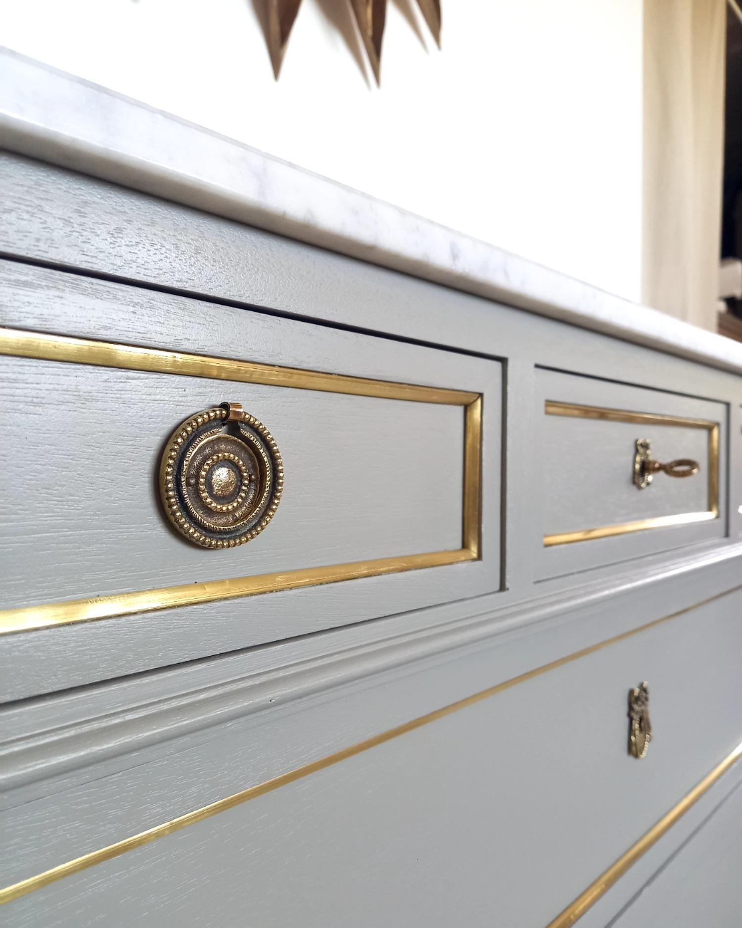 Antique French, Louis XVI Chest of Drawers Commode, Carrara Marble & Bronze For Sale 4