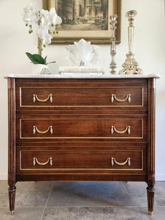 Antique French Louis XVI Kommode Kommode, Carrara Marmor & Bronze