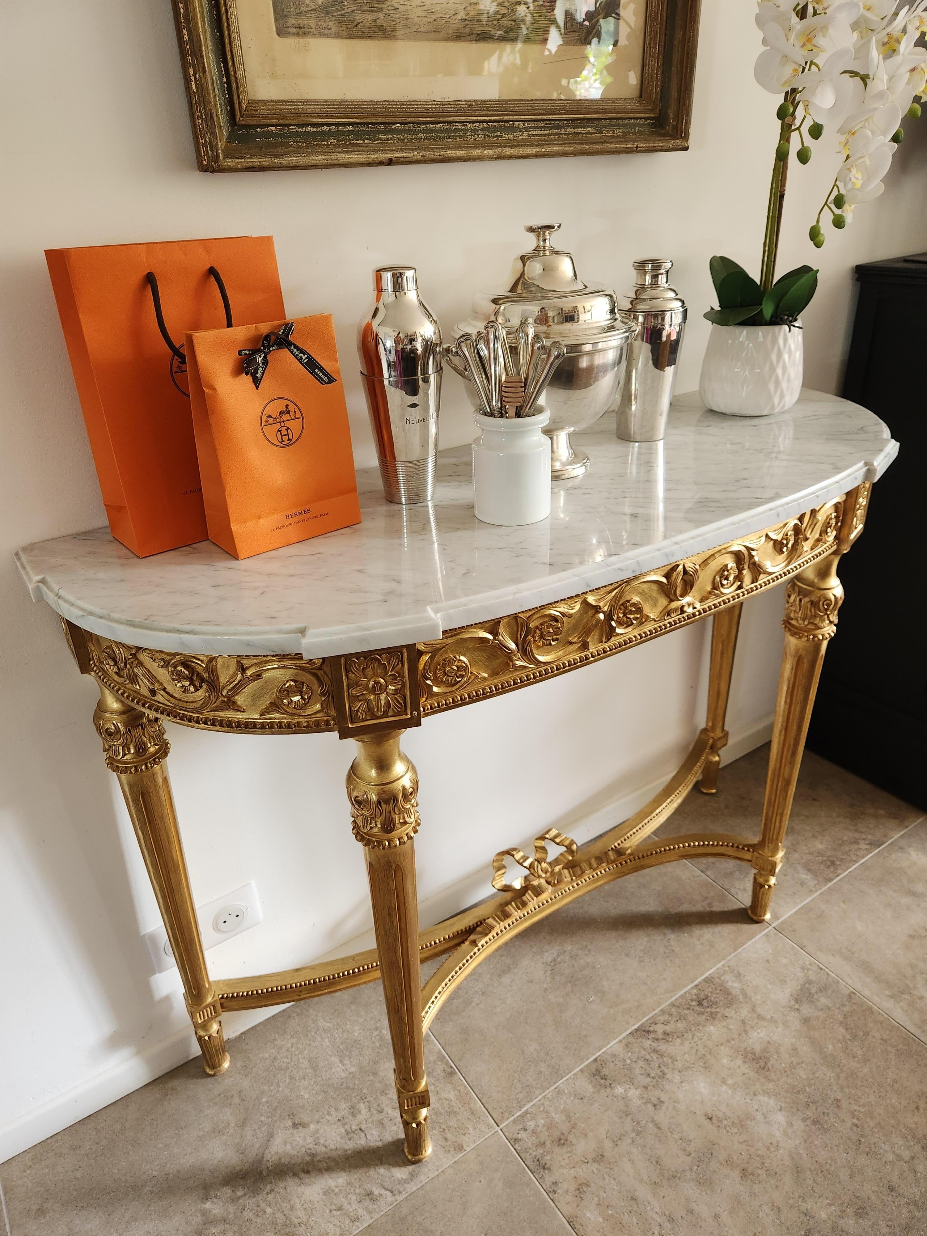 Antique French Console Luigi XVI, legno dorato e marmo di Carrara In condizioni buone in vendita a Senonches, Centre-Val de Loire