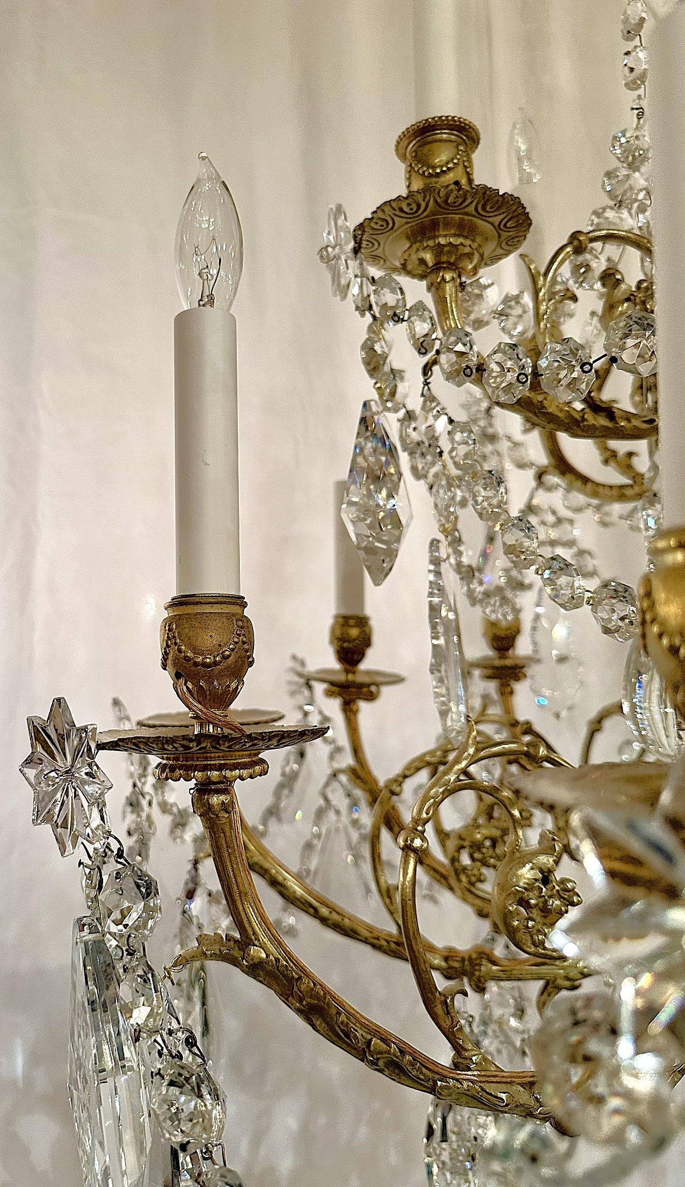 Lustre ancien en cristal de Louis XVI et bronze doré à 18 lumières, Circa 1890 en vente 1