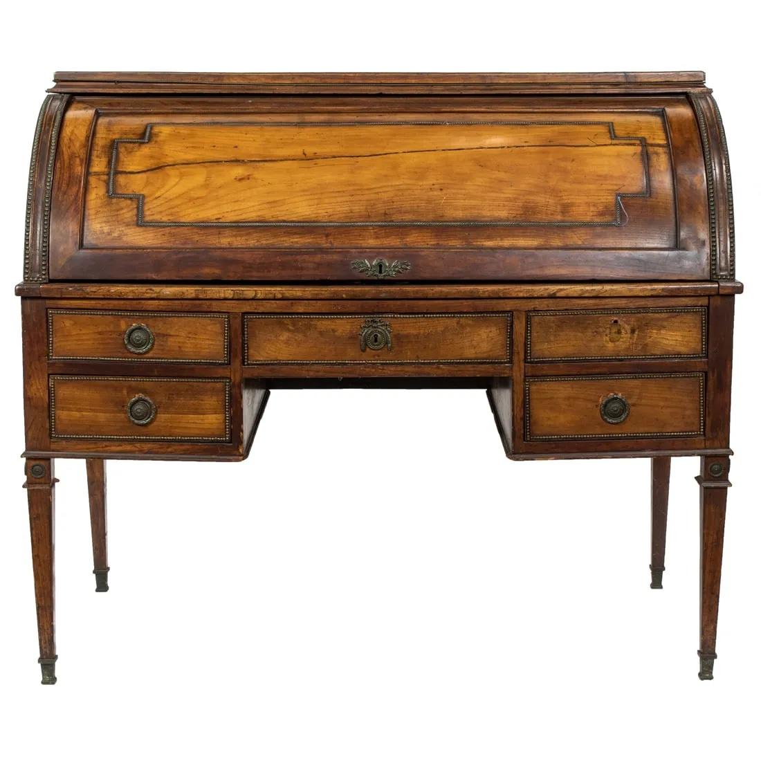 Age: 1750 - 1800

Furniture Style: Louis XVI (1770 - 1789)

Overall Dimensions: 43