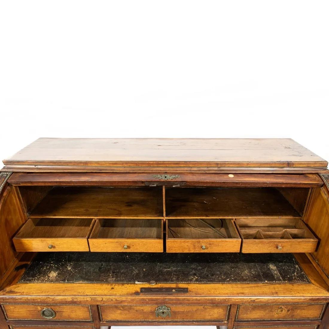 Antique French Louis XVI Cylinder Desk - Late 18th Century (AF5-002) In Good Condition For Sale In Los Angeles, CA