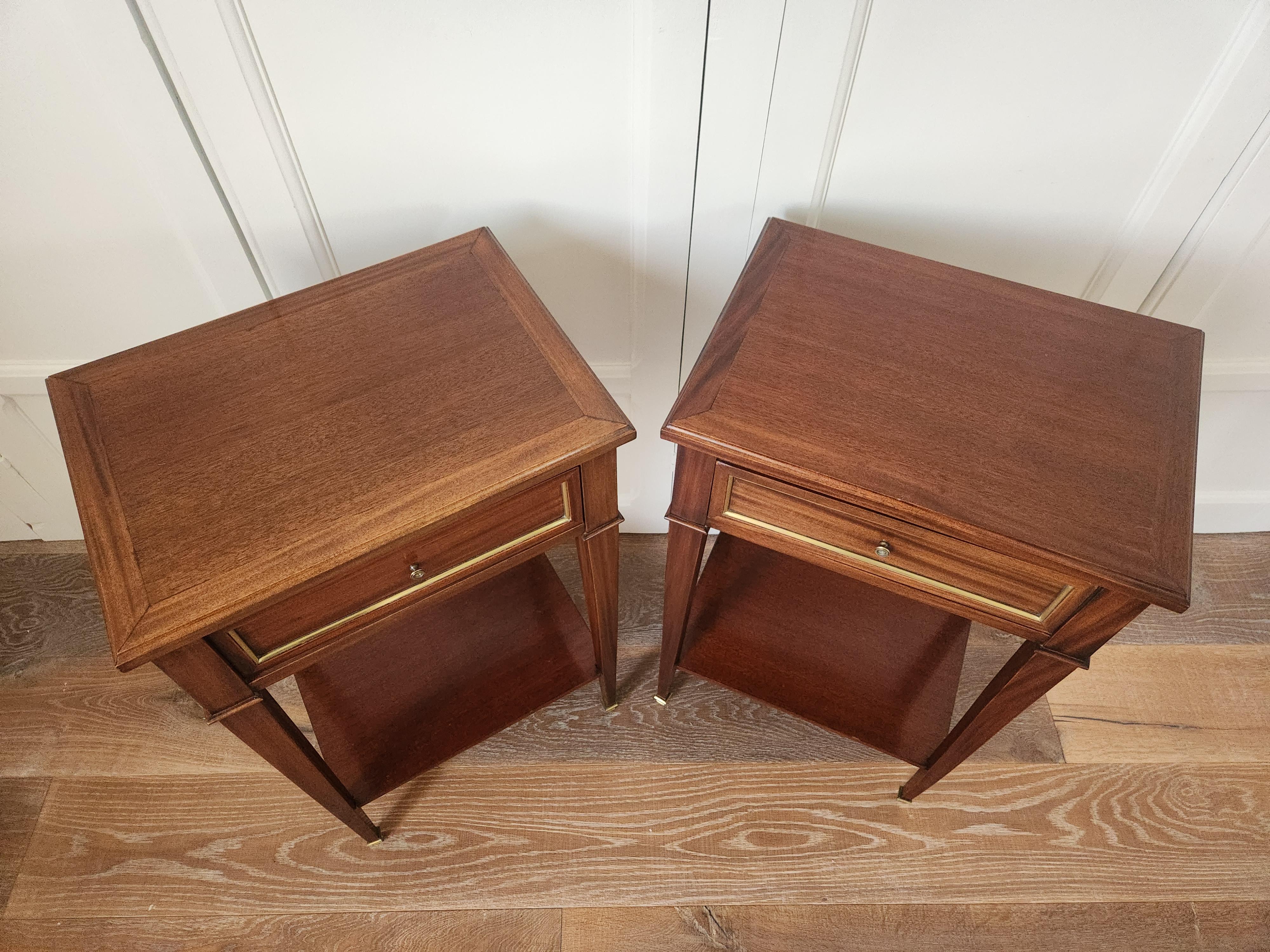 Antique French Louis XVI Directoire Pair Of Nightstands, Side Tables en venta 2