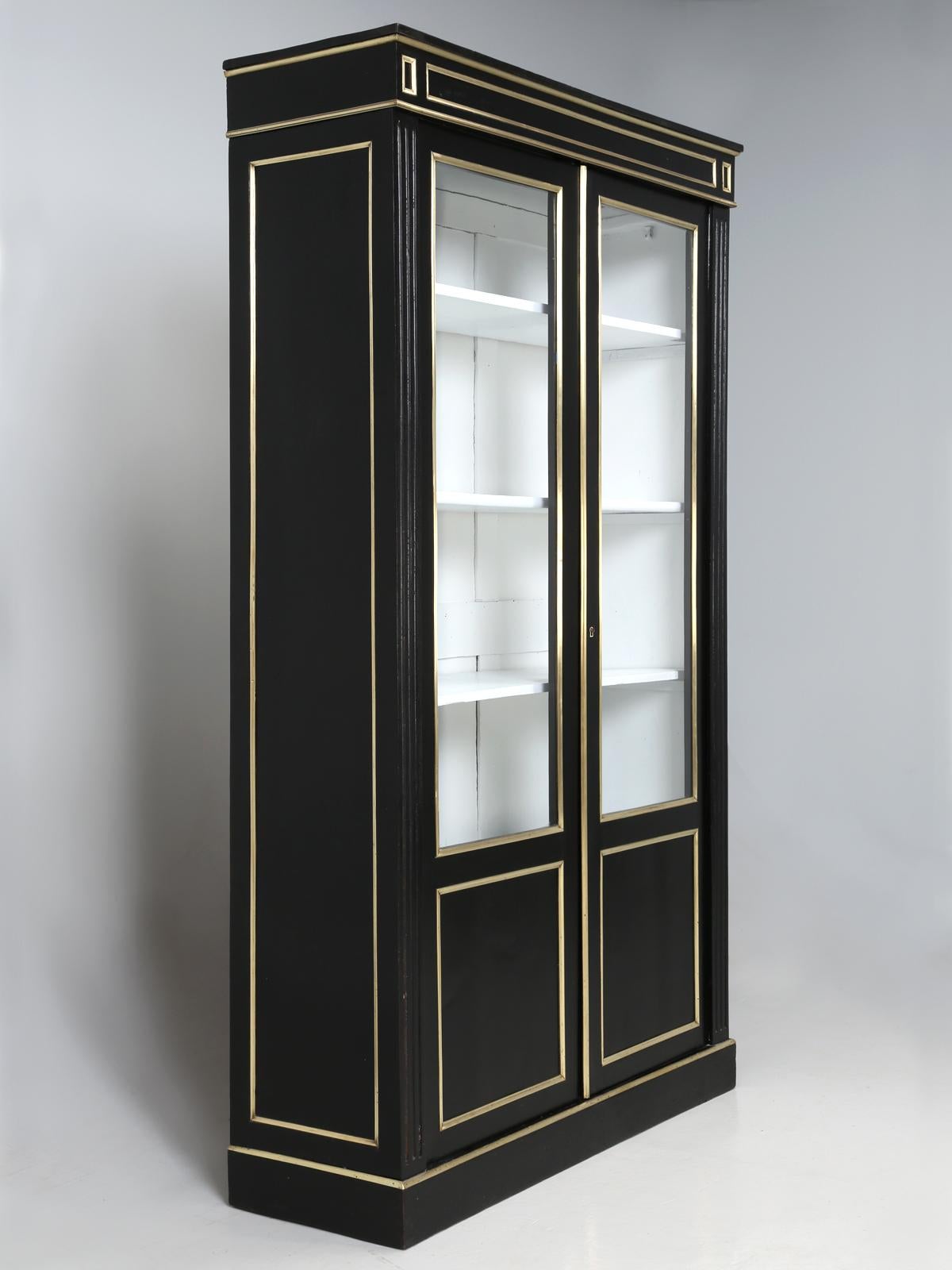 Antique French Louis XVI Ebonized Mahogany Bookcase Fully Restored In Good Condition In Chicago, IL