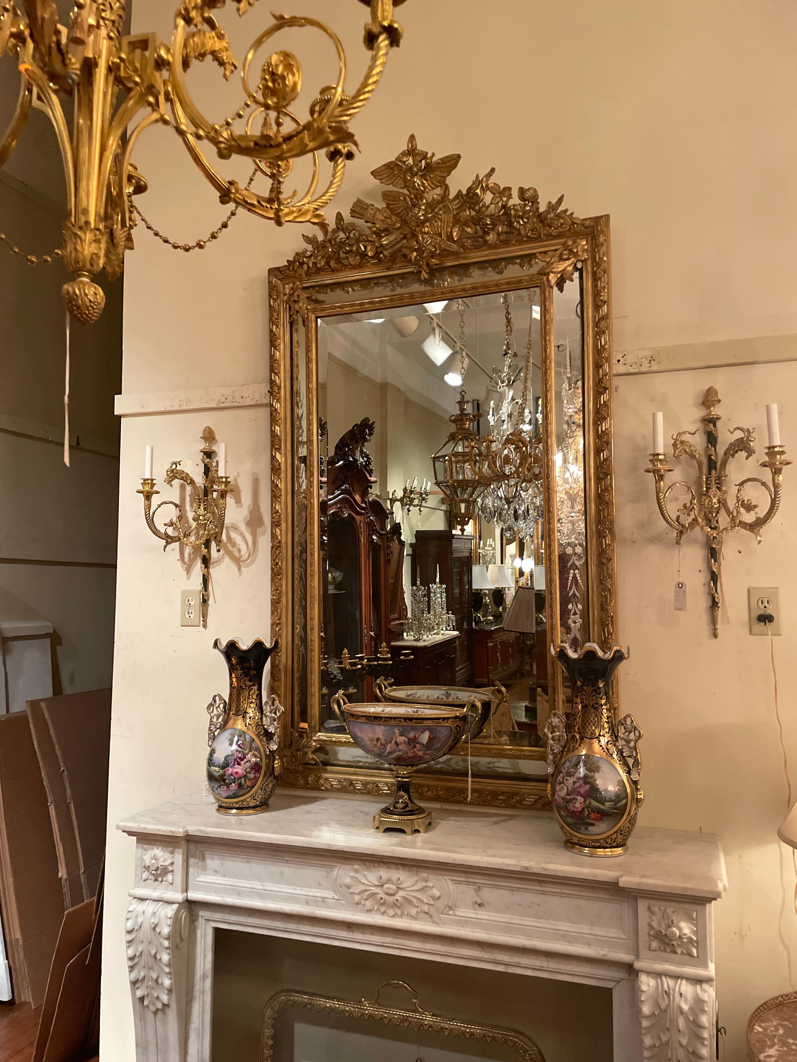 Antique French Louis XVI Etched and Beveled Gold Leaf Mirror, Circa 1885-1895 For Sale 1