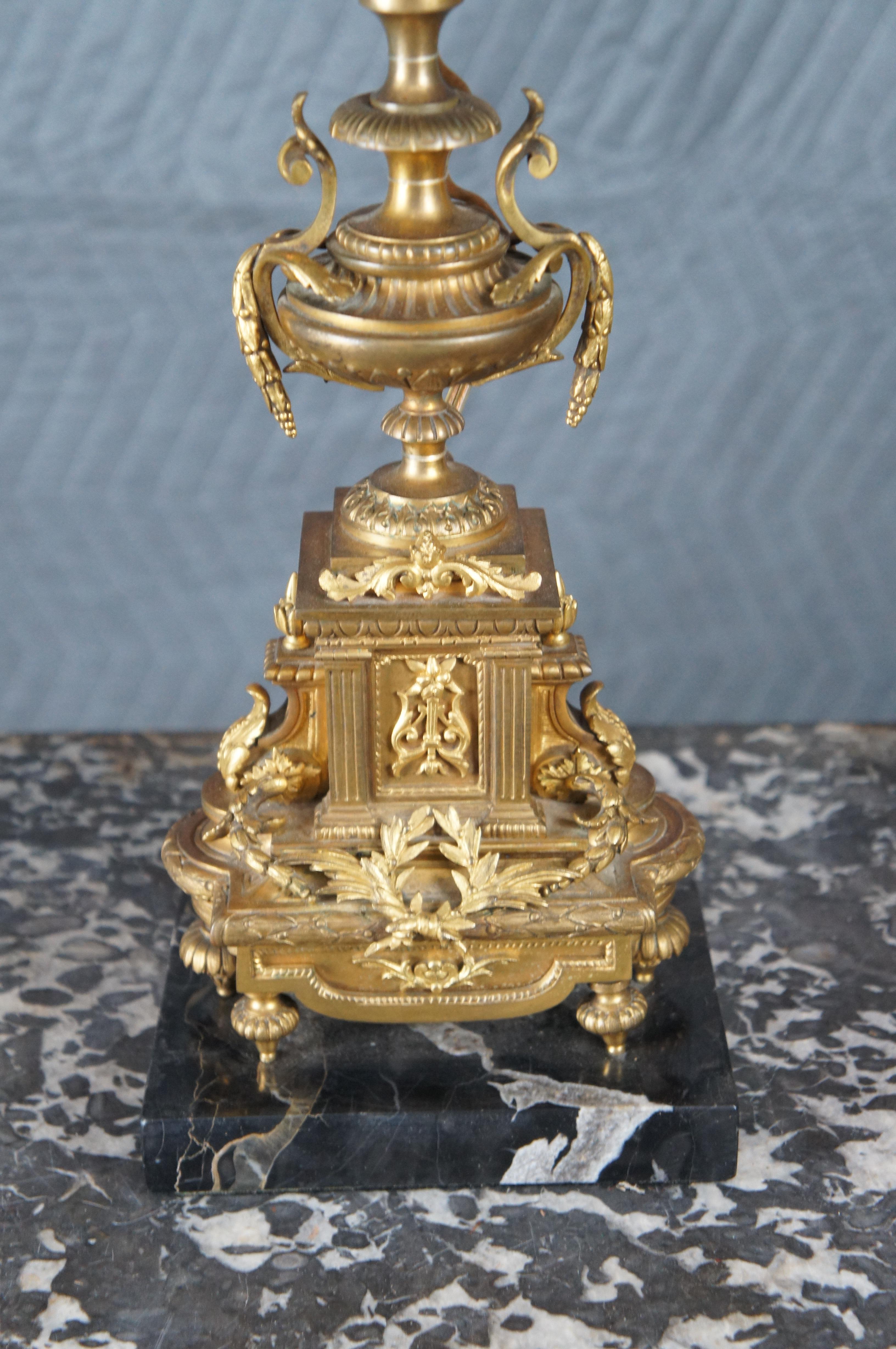Laiton Lampe de bureau française ancienne Louis XVI à 4 bras convertis en laiton doré en vente