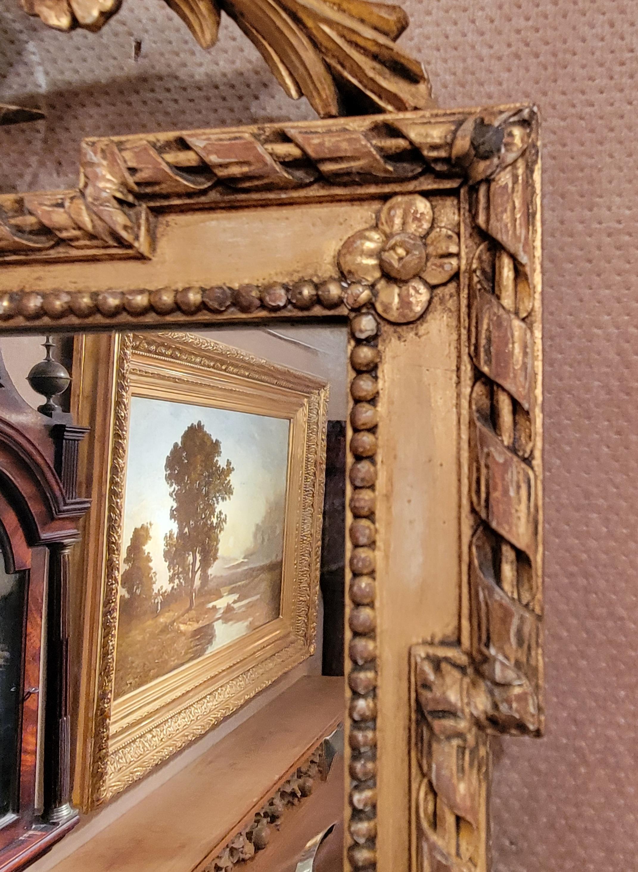 Français Antique miroir de pilier français Louis XVI en bois doré, vers 1890. en vente