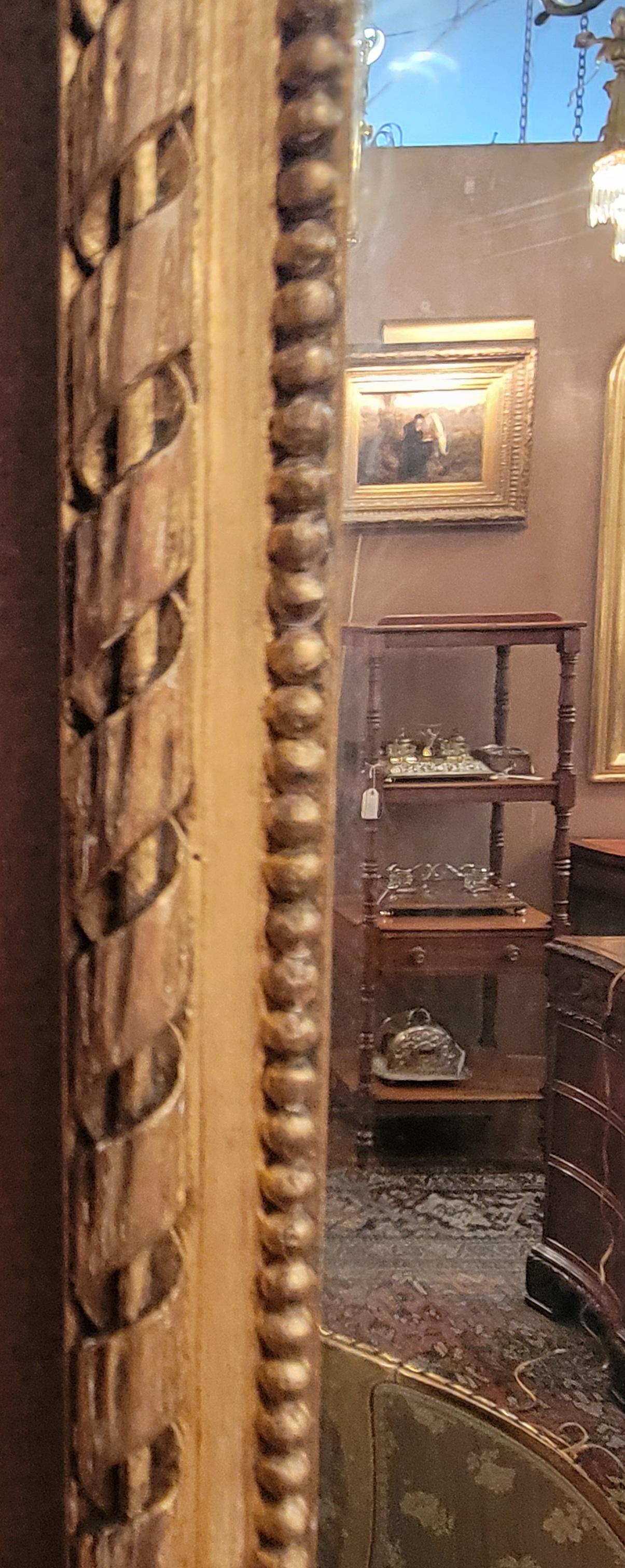 Antique miroir de pilier français Louis XVI en bois doré, vers 1890. Bon état - En vente à New Orleans, LA