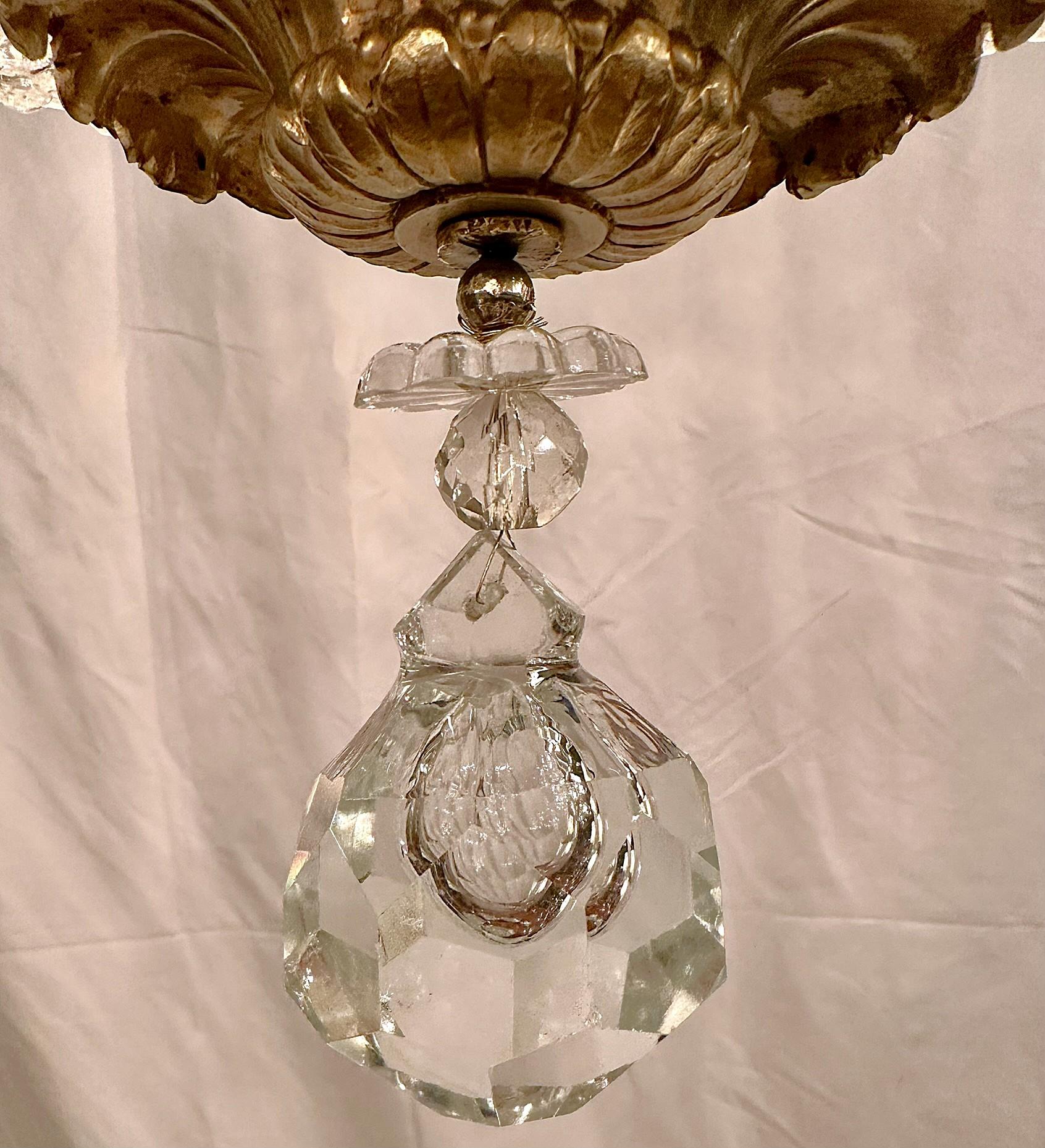 Antique French Luigi XVI, lampadario in bronzo dorato e cristalli con perline, Circa 1890 in vendita 2