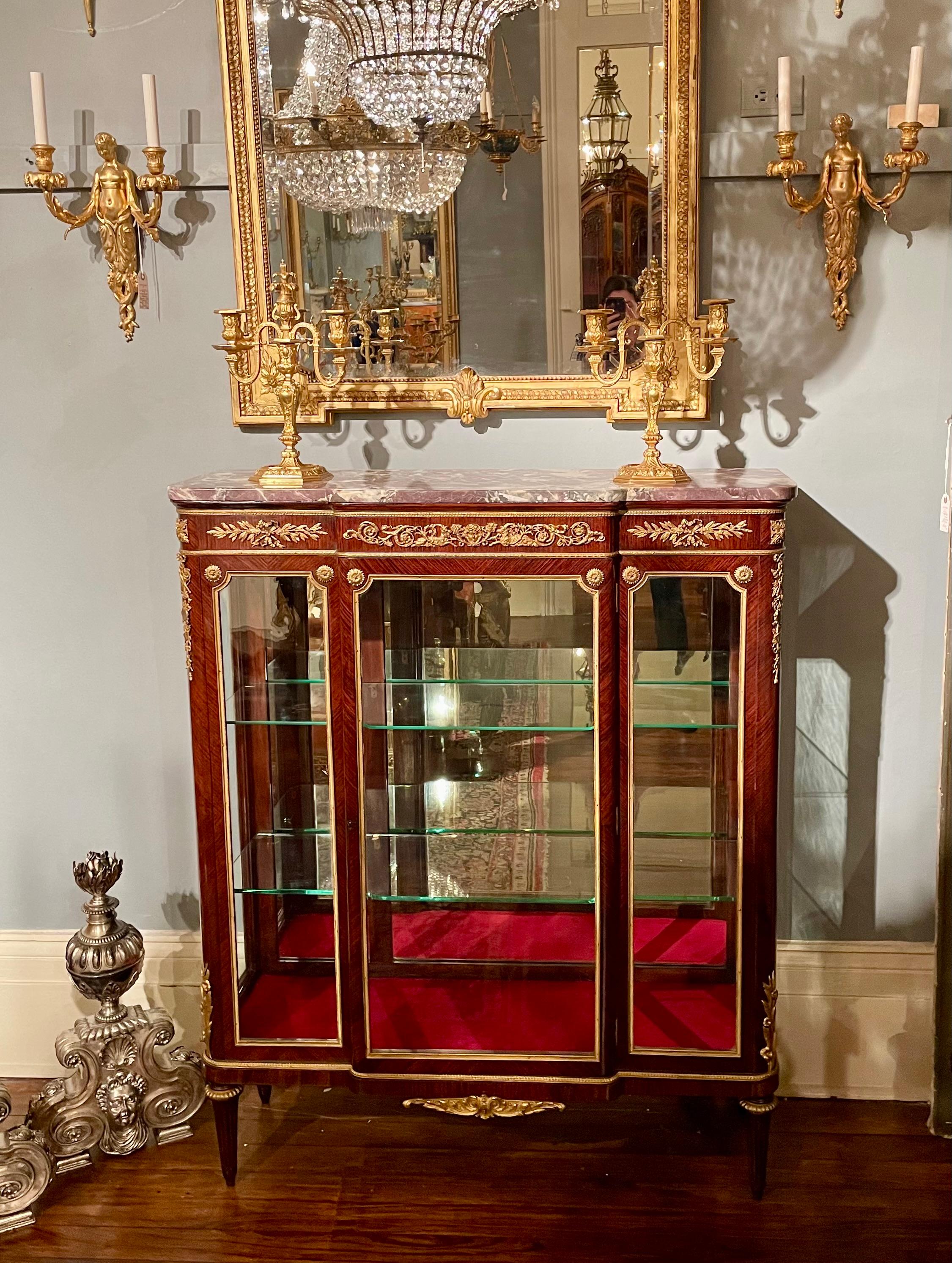 Antique vitrine française Louis XVI montée sur marbre et bronze doré, vers 1875 en vente 4