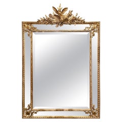 Antiker französischer Louis-XVI-Spiegel mit abgeschrägtem Blattgold, um 1890.