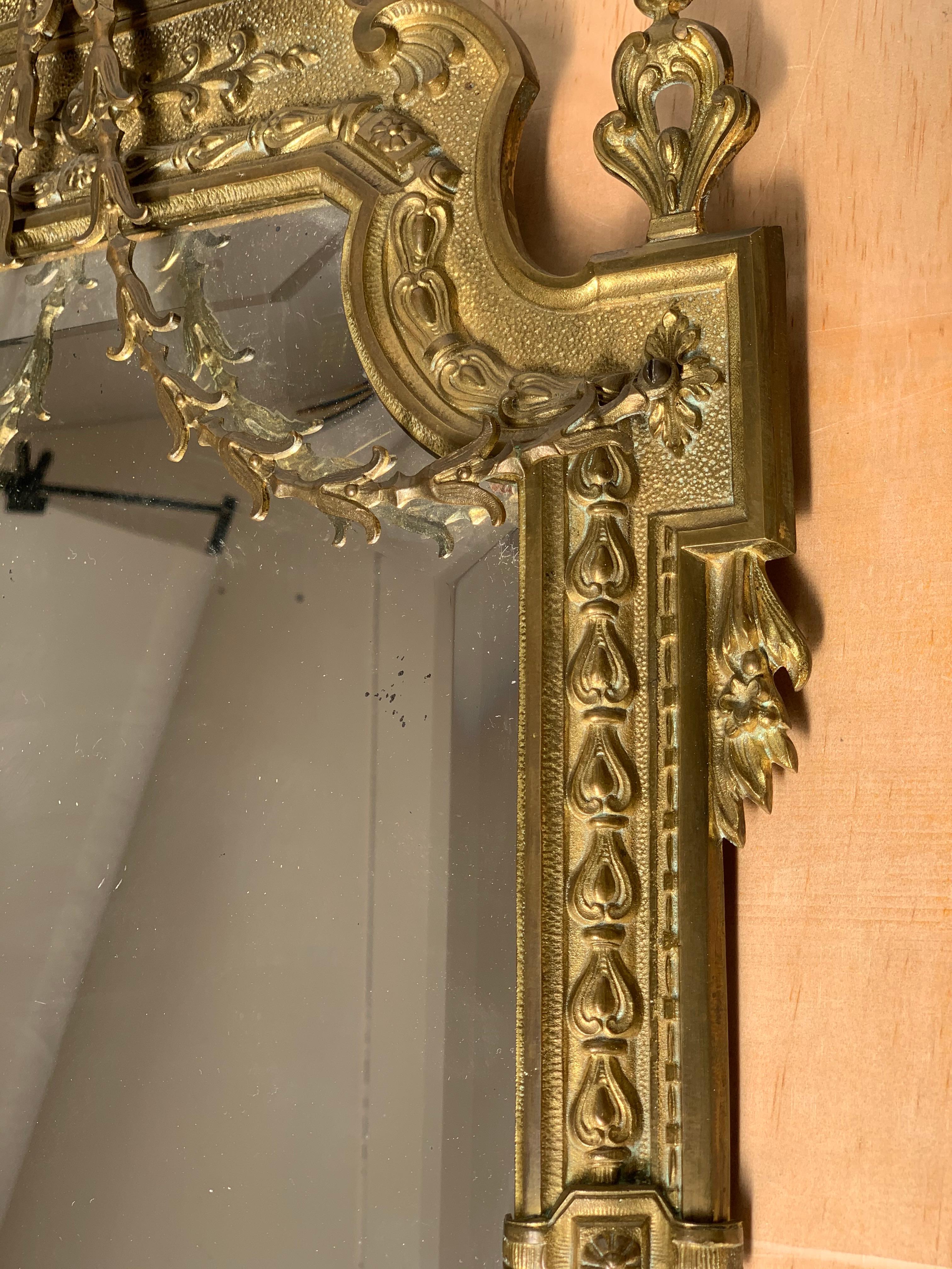 Antique French Louis XVI Handcrafted and Finely Detailed Gilt Bronze Wall Mirror In Good Condition In Lisse, NL