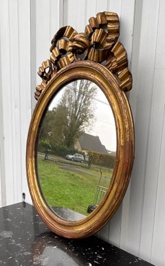 Antique French Louis XVI Inspired Mirror, Siglo XIX - Elegancia atemporal