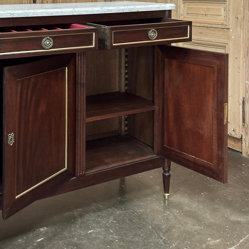 Antique French Louis XVI Buffet in mogano con marmo di Carrara in vendita 6