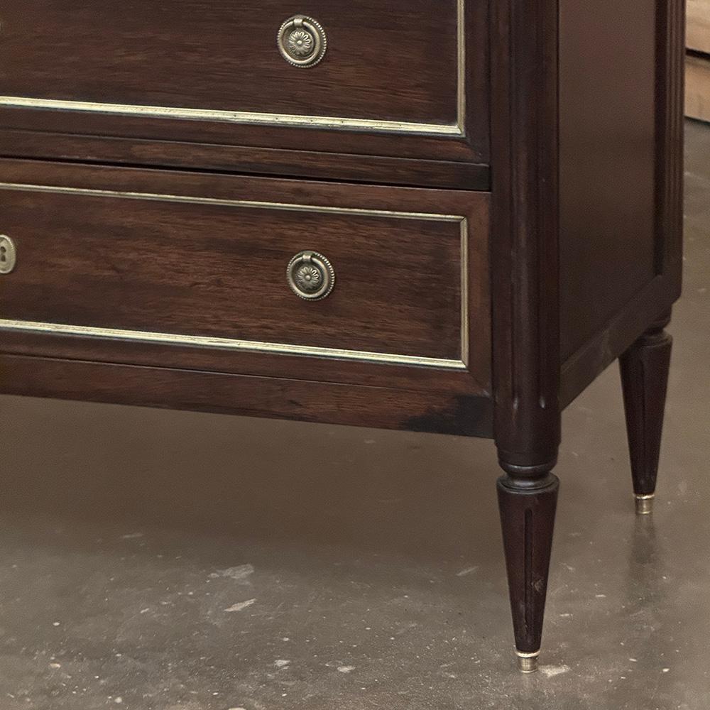 Antique French Louis XVI Mahogany Commode with Carrara Marble im Angebot 2