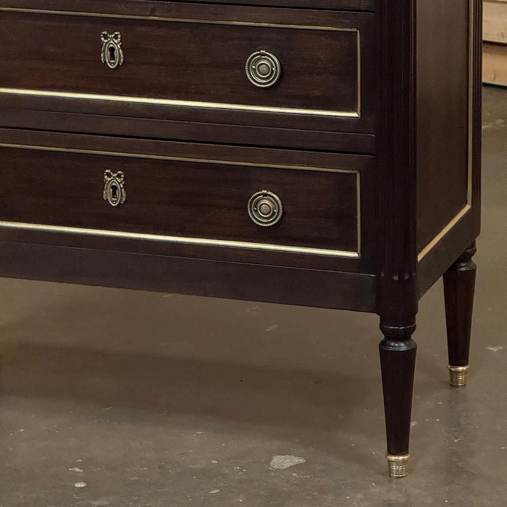 Ancienne commode française Louis XVI en acajou avec marbre de Carrare en vente 3