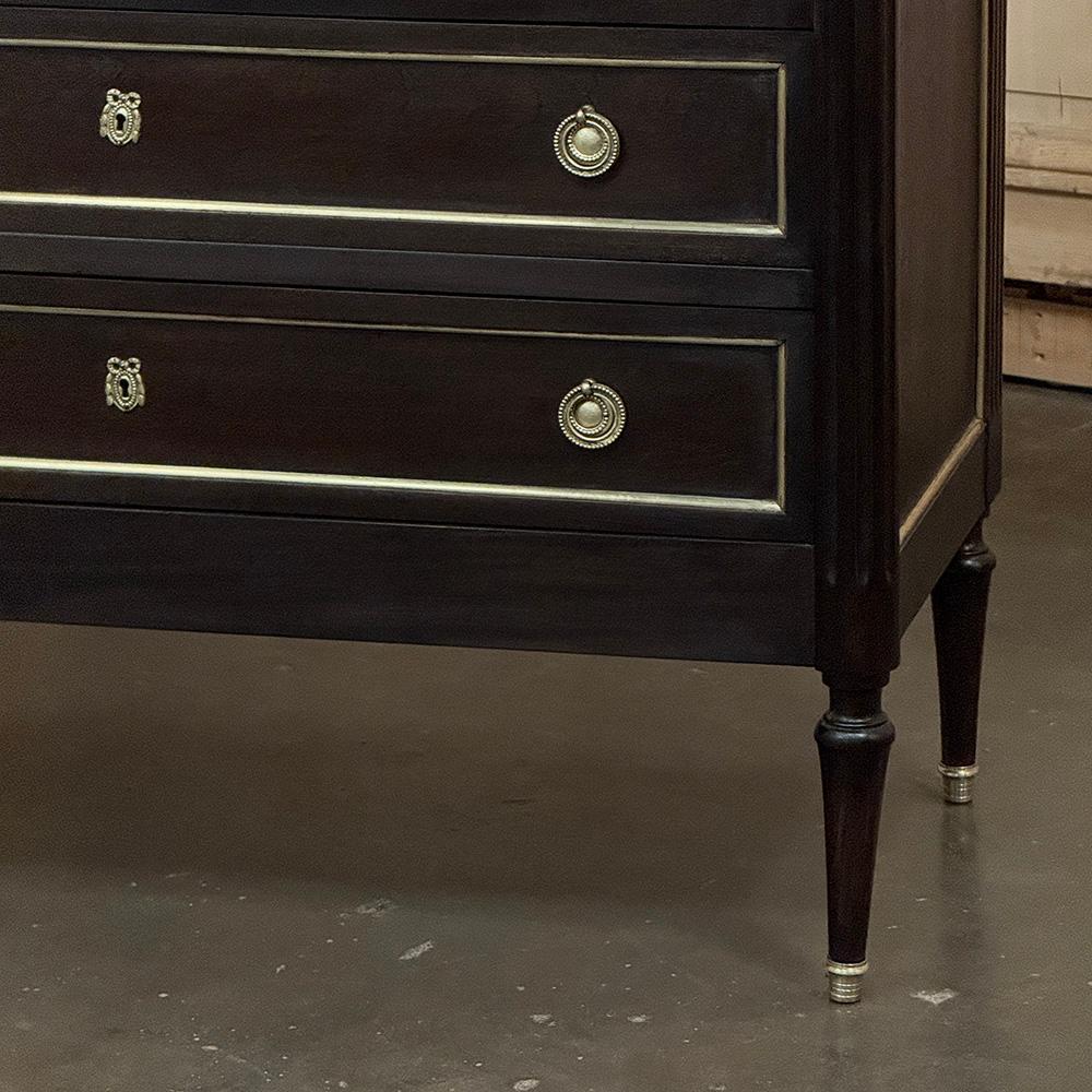 Ancienne commode française Louis XVI en acajou avec marbre de Carrare en vente 3