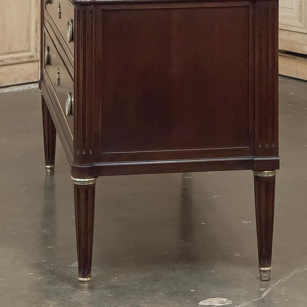 Ancienne commode française Louis XVI en acajou avec marbre de Carrare en vente 5